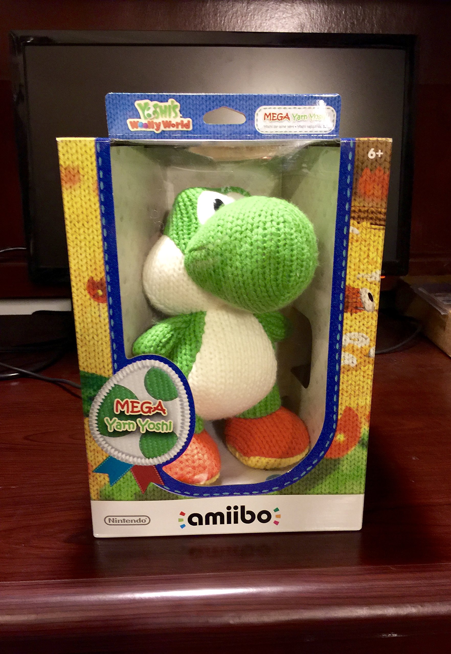 Mega Yarn Yoshi Amiibo Figure - Official American Version - Super Smash Bros Collectible for Nintendo Switch & Wii U - Perfect for Gaming Display & Gift Giving
