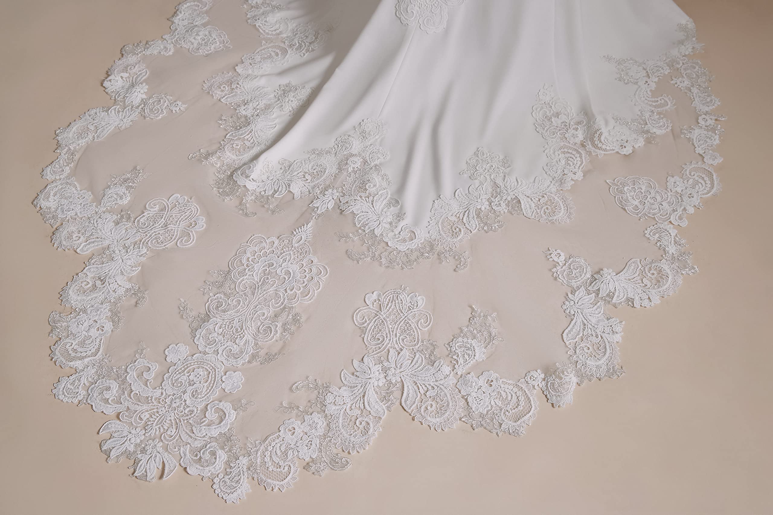 Elegant Halter Lace Applique Mermaid Wedding Dress for Bride - Beach, Party & Formal Occasions | Perfect for Beach Weddings, Evening Galas & Special Events
