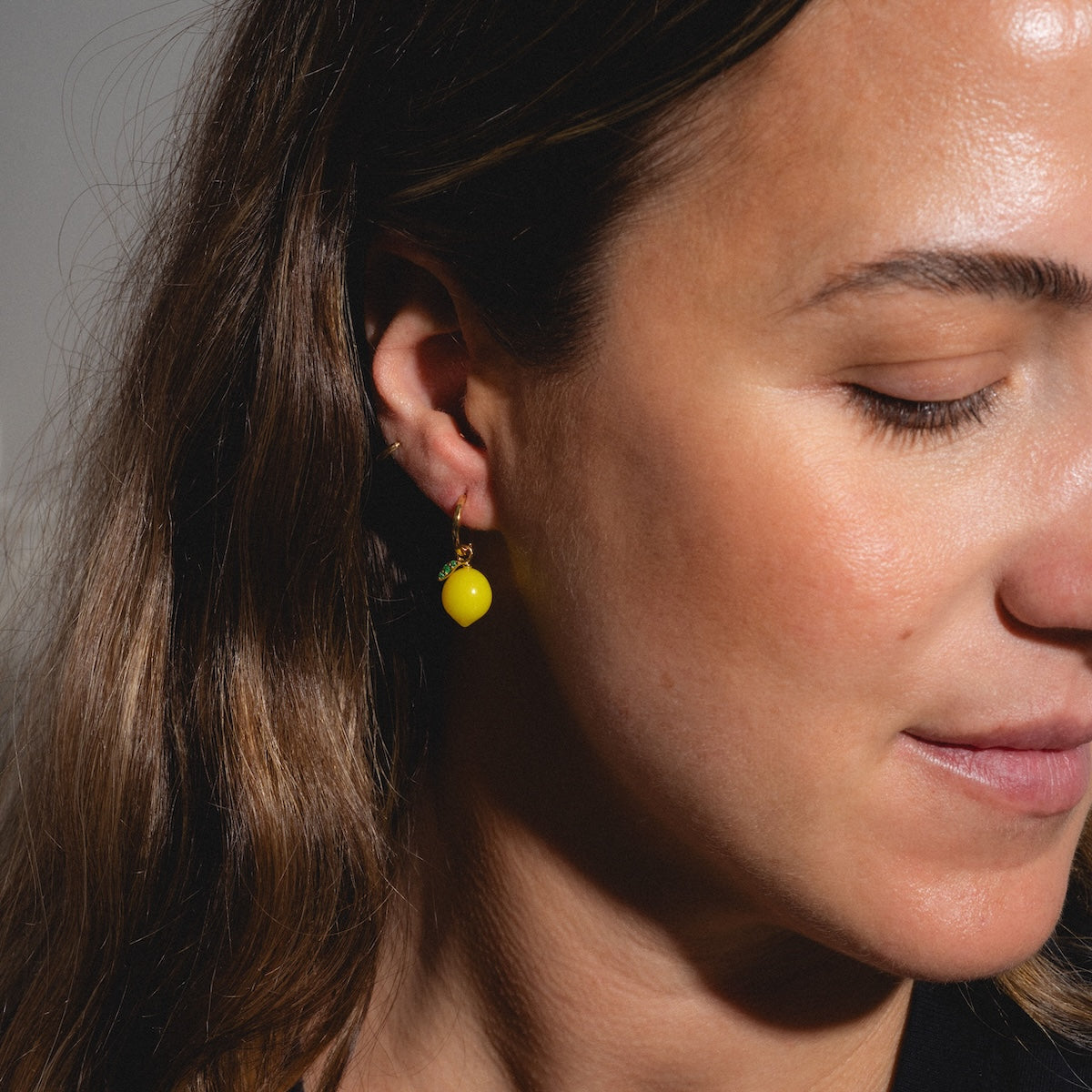 Lemon Zest Huggie Earrings - Dainty Citrus Stud Earrings for Women, Gold Plated Lemon Slice Hoop Earrings - Perfect for Summer, Beach Vacations & Boho Fashion