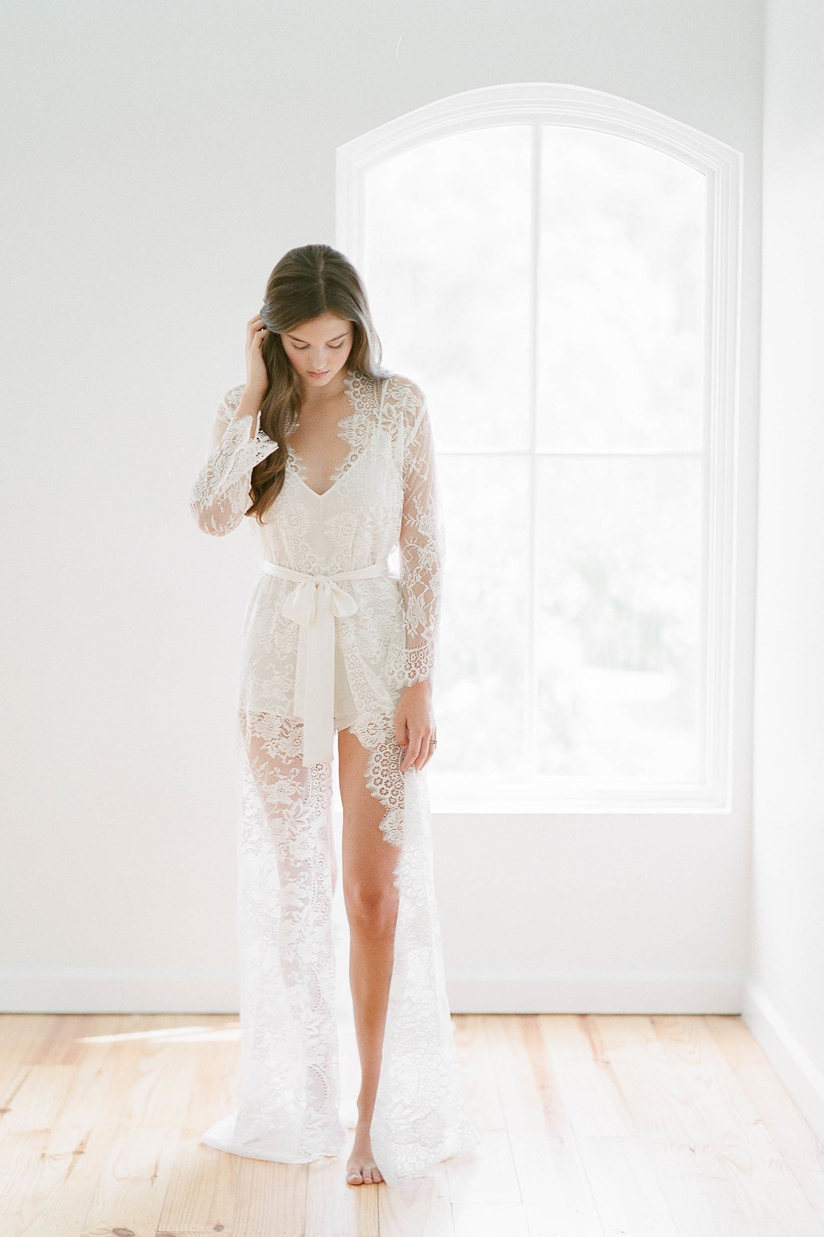 Elegant Swan Queen Ivory Lace Bridal Robe - Long Satin Dressing Gown for Wedding, Honeymoon & Boudoir Photography