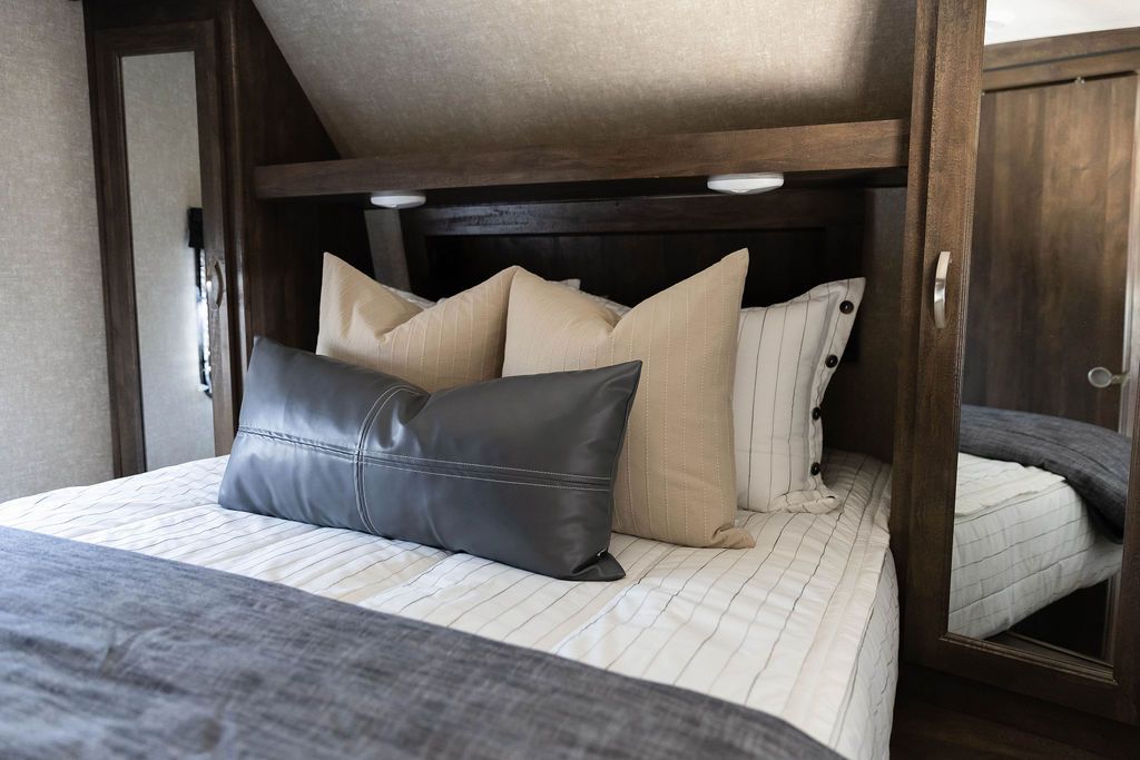 Taylor Luxe Beddy's - Premium All-in-One Bedding Set for Ultimate Comfort & Style | Perfect for Kids, Teens & Adults Bedrooms, Dorm Rooms & Cozy Nights