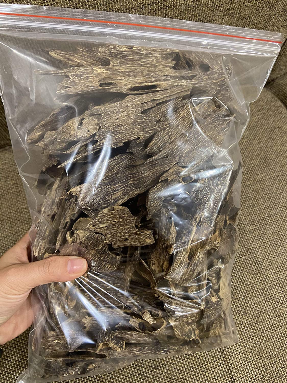 Premium Wild Grade A+++ Natural Agarwood Chips - 1000g Pure Aloeswood Incense from Quang Nam, Vietnam | Authentic Oud for Meditation, Aromatherapy & Spiritual Ceremonies