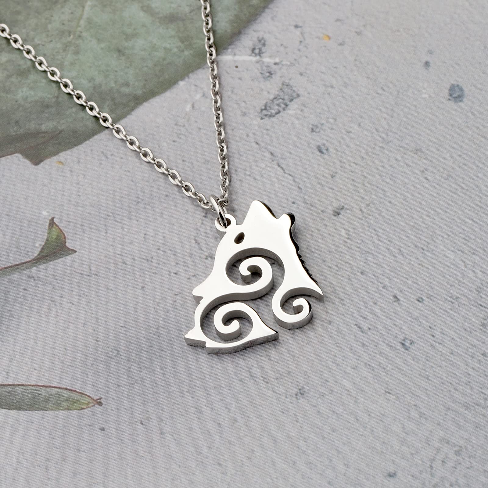Wolf Pendant Necklace for Teens - Howling Wolf Jewelry for Outdoor Adventures