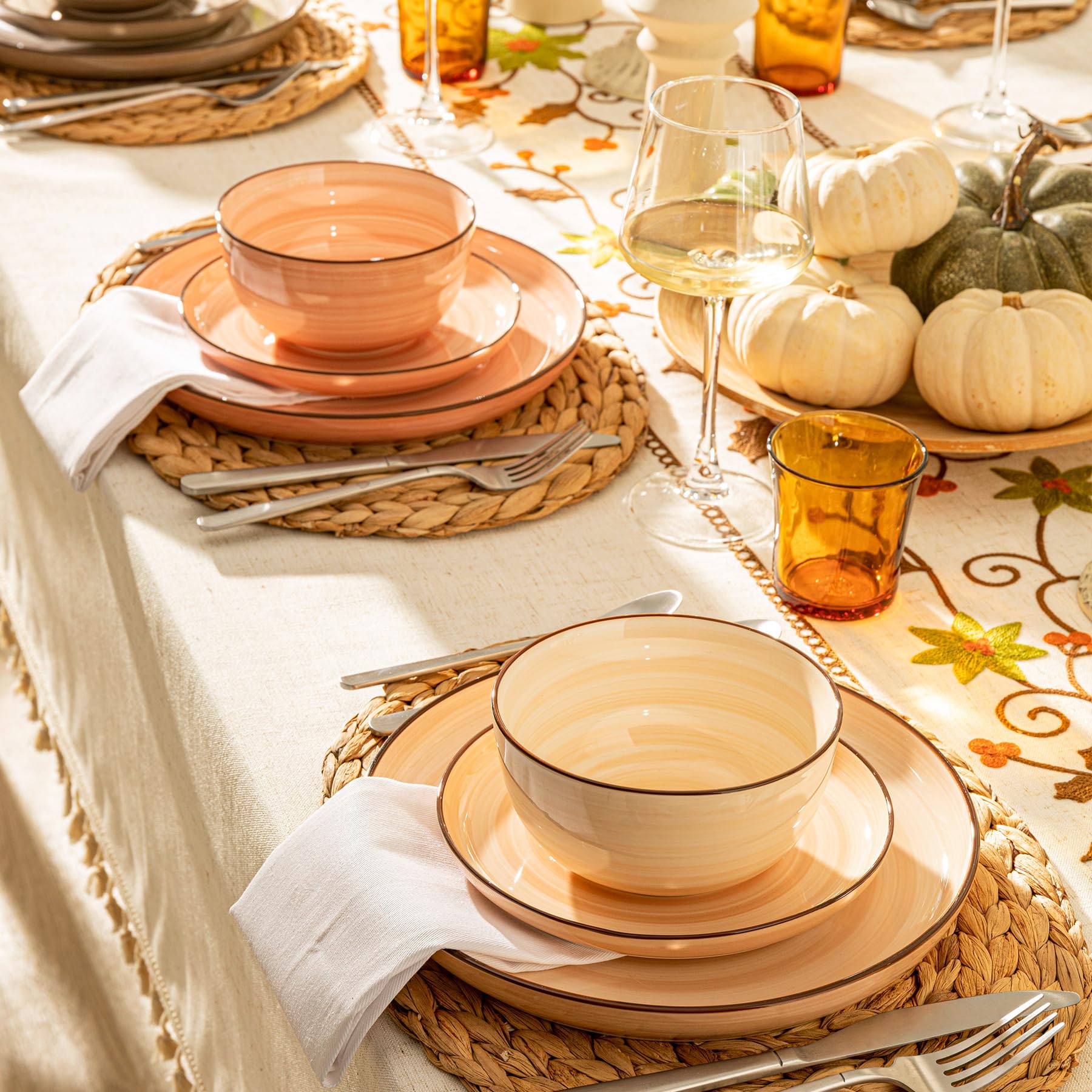 Sweese 18-Piece Porcelain Dinnerware Set - Round Plates & Bowls for 6, Microwave & Dishwasher Safe, Scratch-Resistant Hand-Painted Swirl Design | Perfect for Family Dinners, Entertaining Guests & Everyday Use