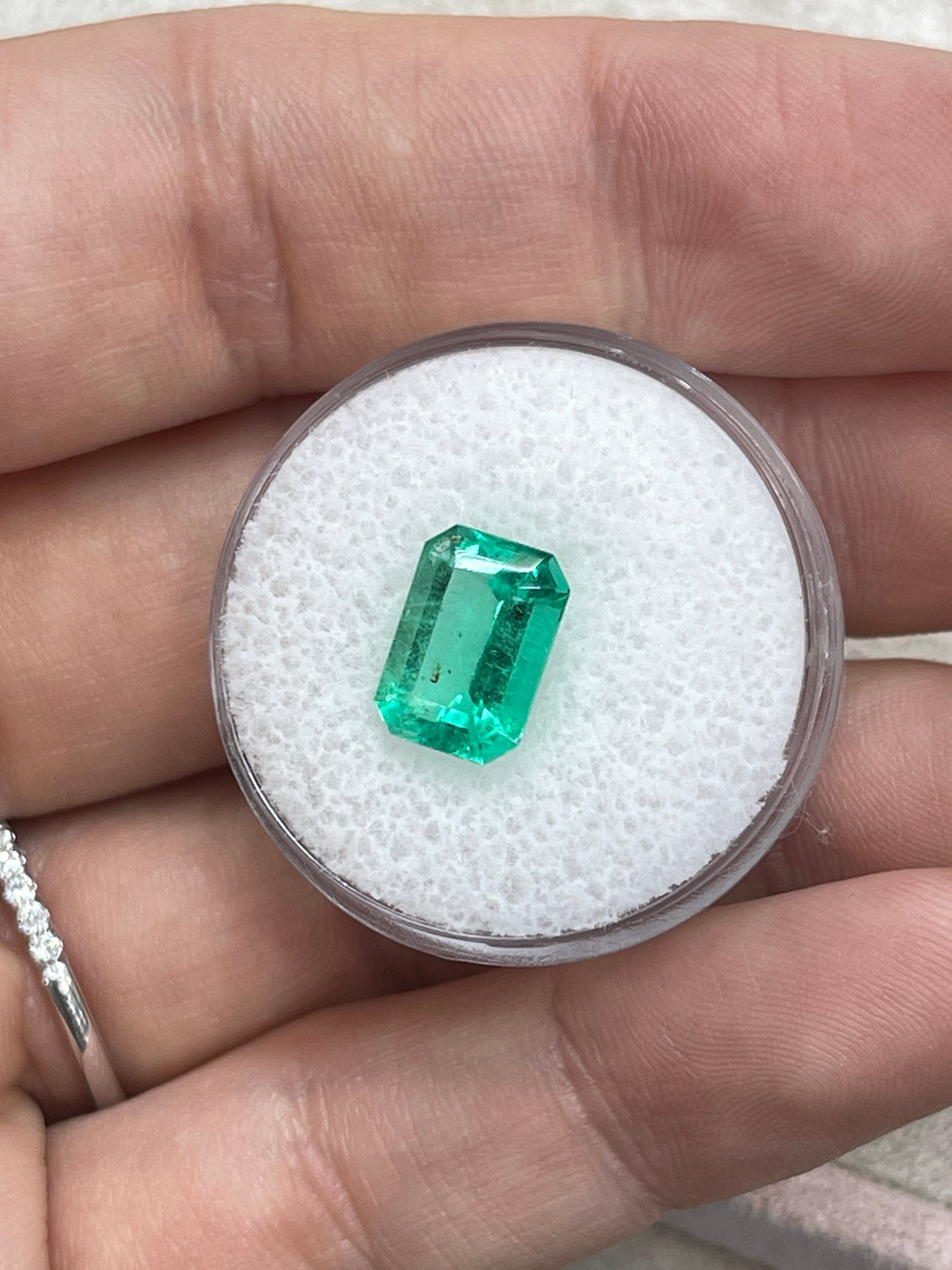 2.31 Carat 10x7mm Colombian Emerald - Natural Medium Green Emerald Cut Gemstone for Jewelry Making, Engagement Rings & Fine Collections