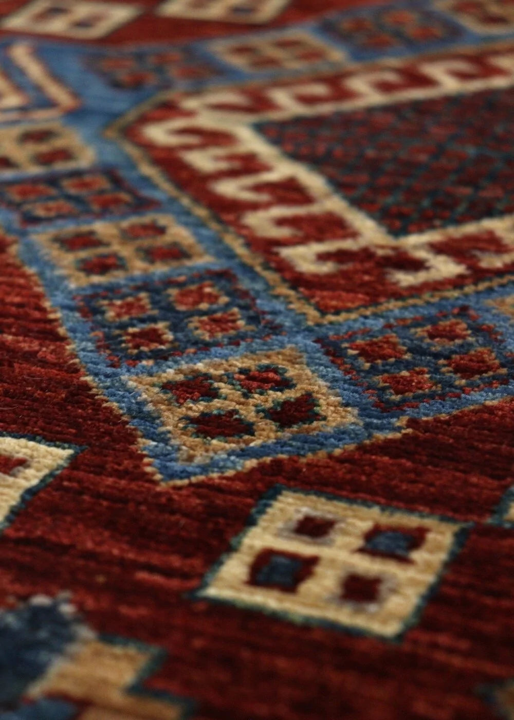 Handwoven Akstafa Tribal Rug J63723 - Authentic Ethnic Home Decor for Living Room, Bedroom & Boho Style Spaces
