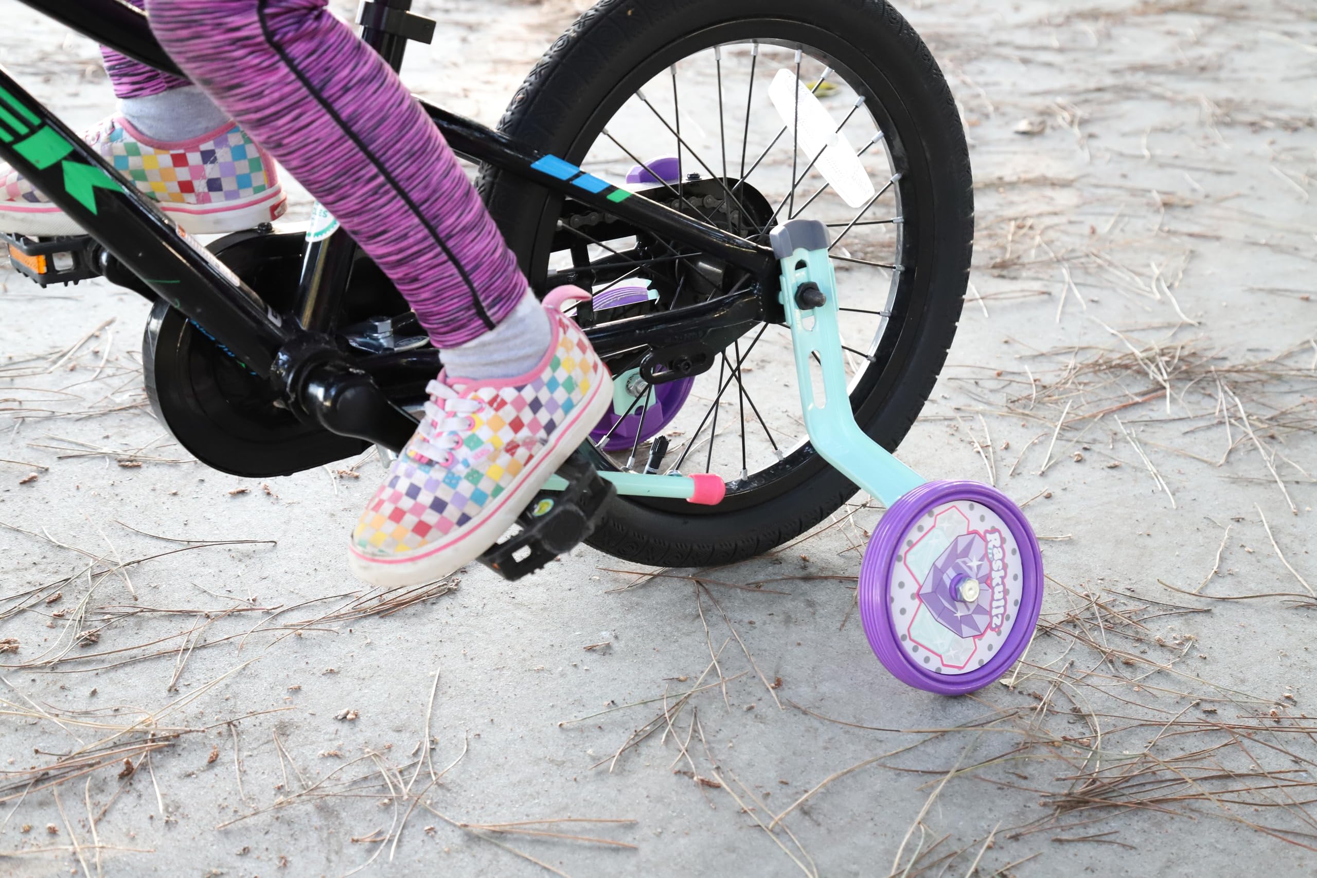 Raskullz Kids Bike Training Wheels - Hearty Gem Style, Adjustable & Durable Bicycle Stabilizers for Boys & Girls | Perfect for Learning to Ride, Safety & Balance Training