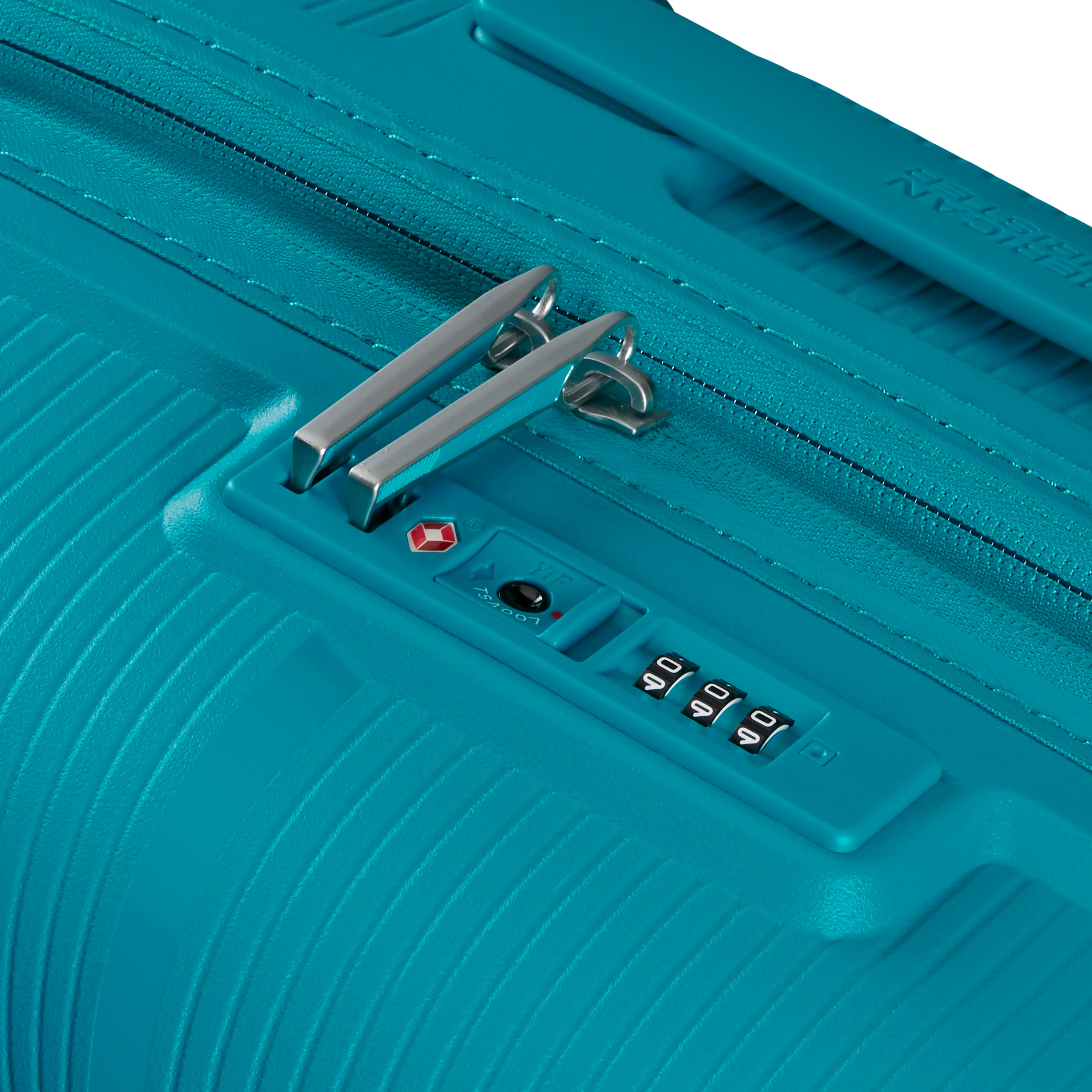 American Tourister StarVibe 3-Piece Expandable Spinner Luggage Set - Lightweight Suitcase for Travel, Business Trips & Family Vacations | Durable Hardshell Luggage with 360° Wheels