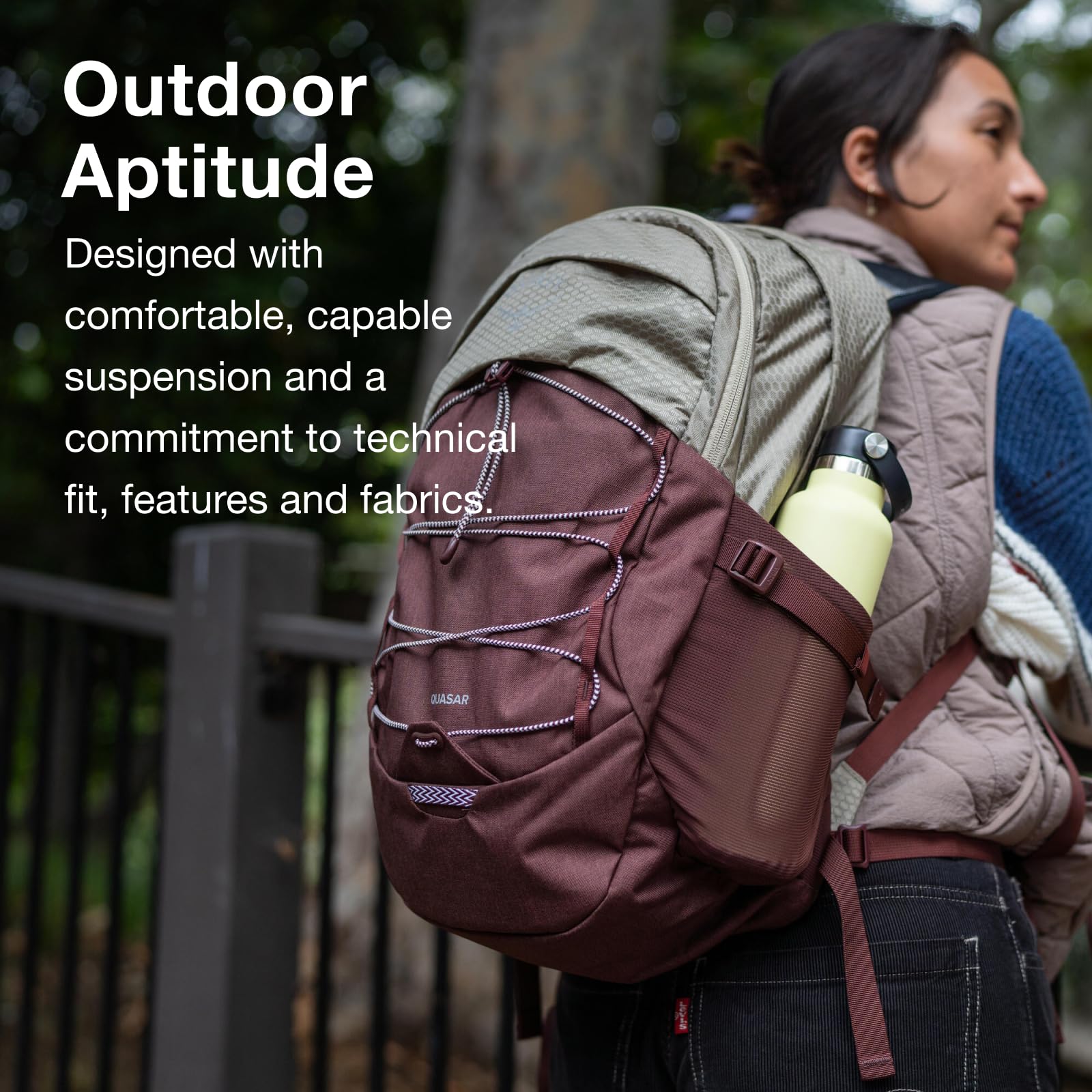 Osprey Unisex Quasar Backpack - Lightweight Travel & Hiking Daypack for Men & Women - Perfect for Commuting, Camping & Outdoor Adventures