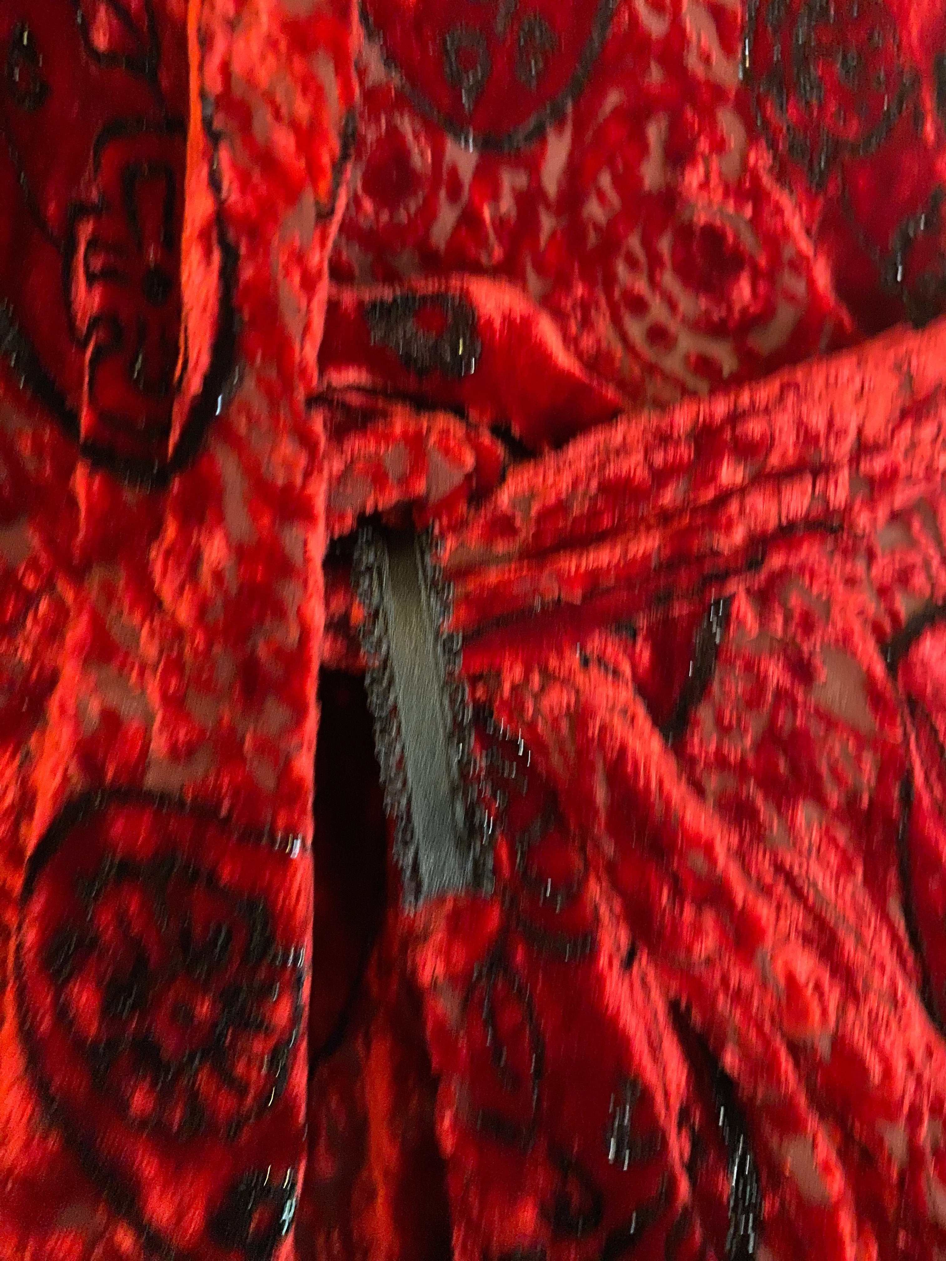 Voyage Red Kimono - Japanese Traditional Floral Robe for Women - Perfect for Cosplay, Loungewear, and Themed Parties