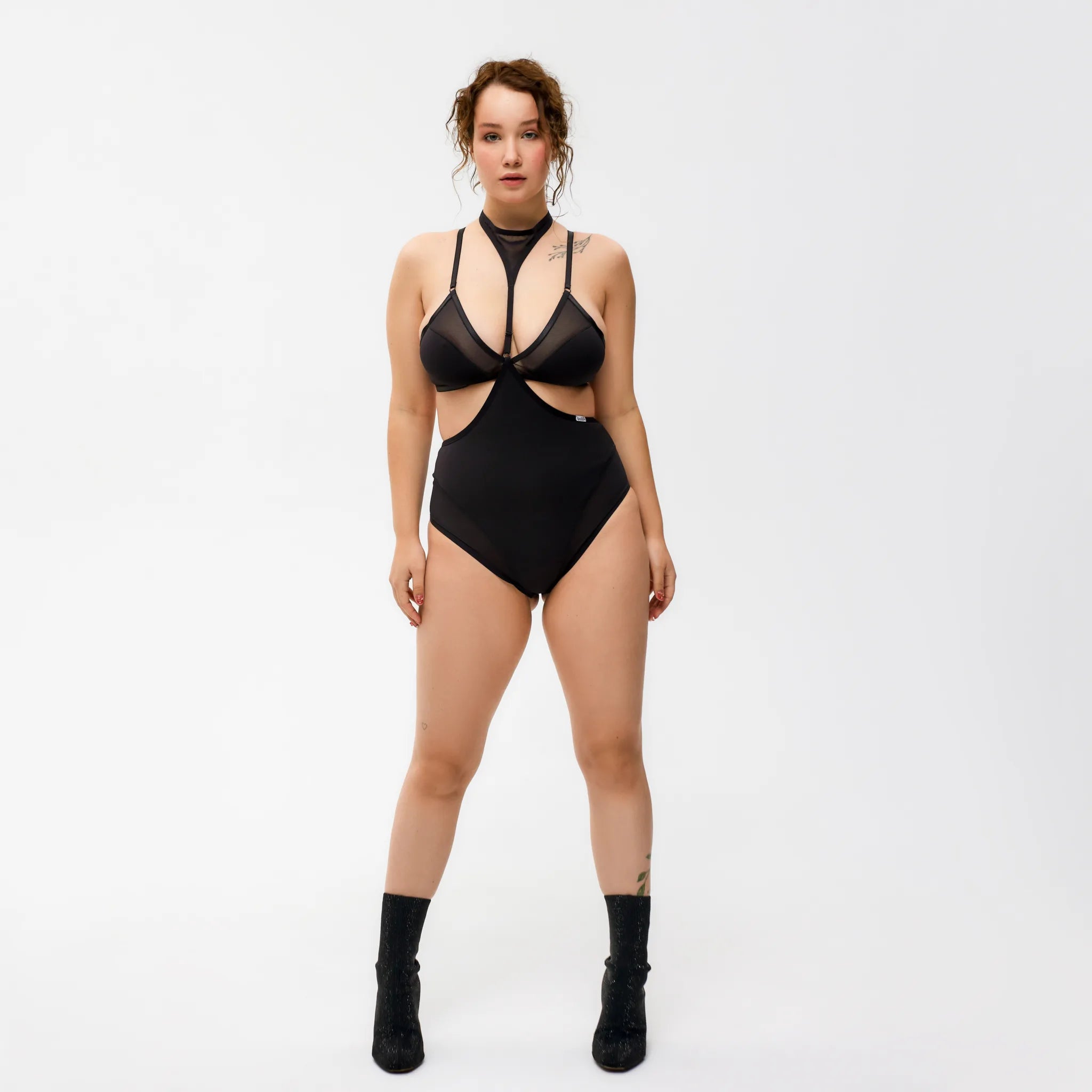 Sexy Ultra High Waist Thong Panties with Choker - Perfect for Lingerie, Role Play & Sensual Nights