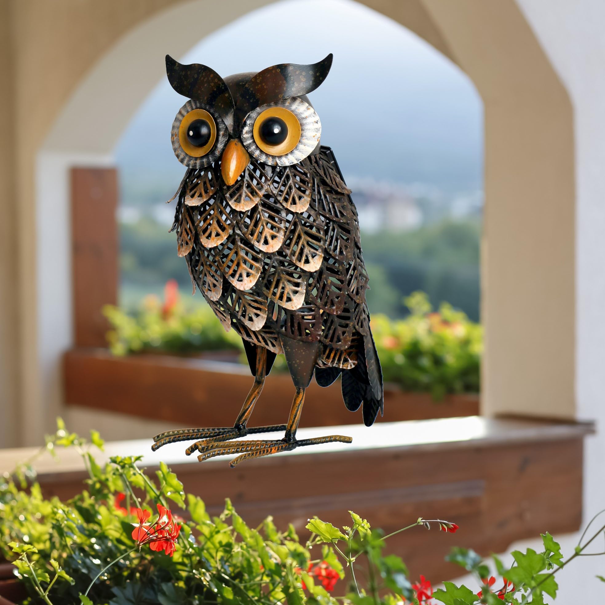 Solar LED Owl Garden Statue - Metal Outdoor Decor with Solar Lights for Patio, Lawn, Yard - Unique Gift for Home & Garden Decoration - Perfect for Nighttime Ambiance & Bird Lovers
