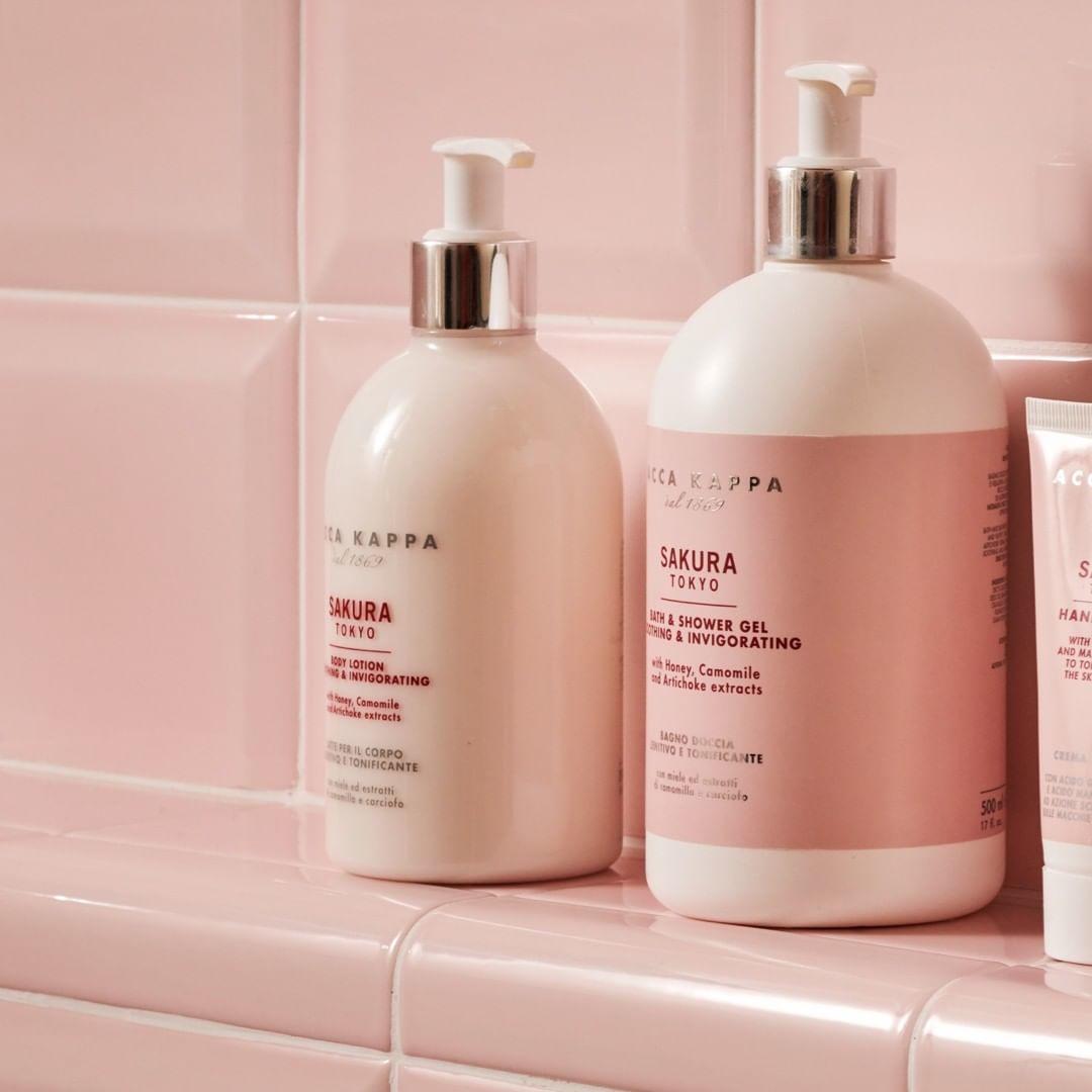 Sakura Tokyo Japanese Cherry Blossom Bath & Shower Gel - Luxurious Moisturizing Body Wash for Women & Men, Perfect for Relaxing Spa Nights & Gift Sets