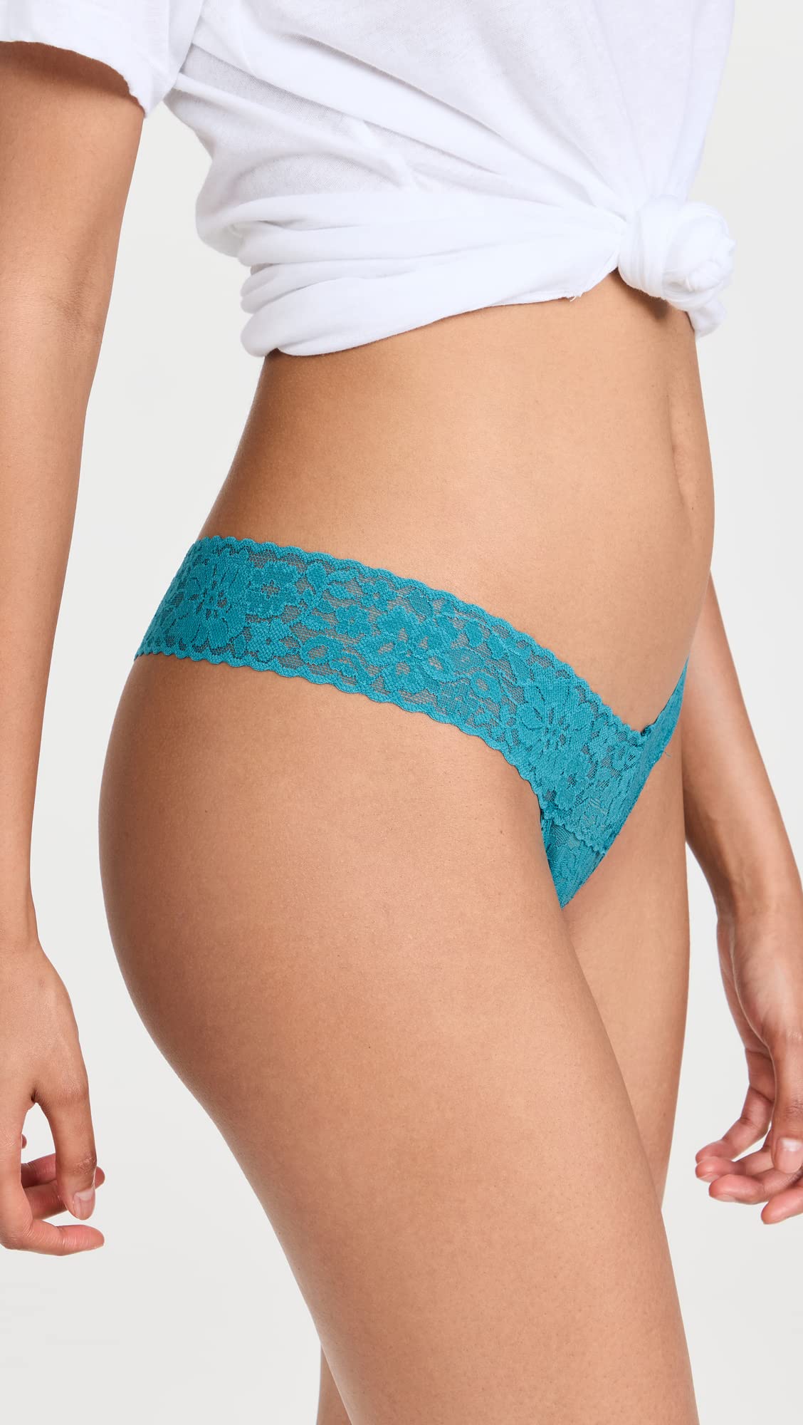 Hanky Panky Women's Lace Low Rise Thong Underwear - Soft Comfortable Everyday Wear for Work, Date Night & Travel