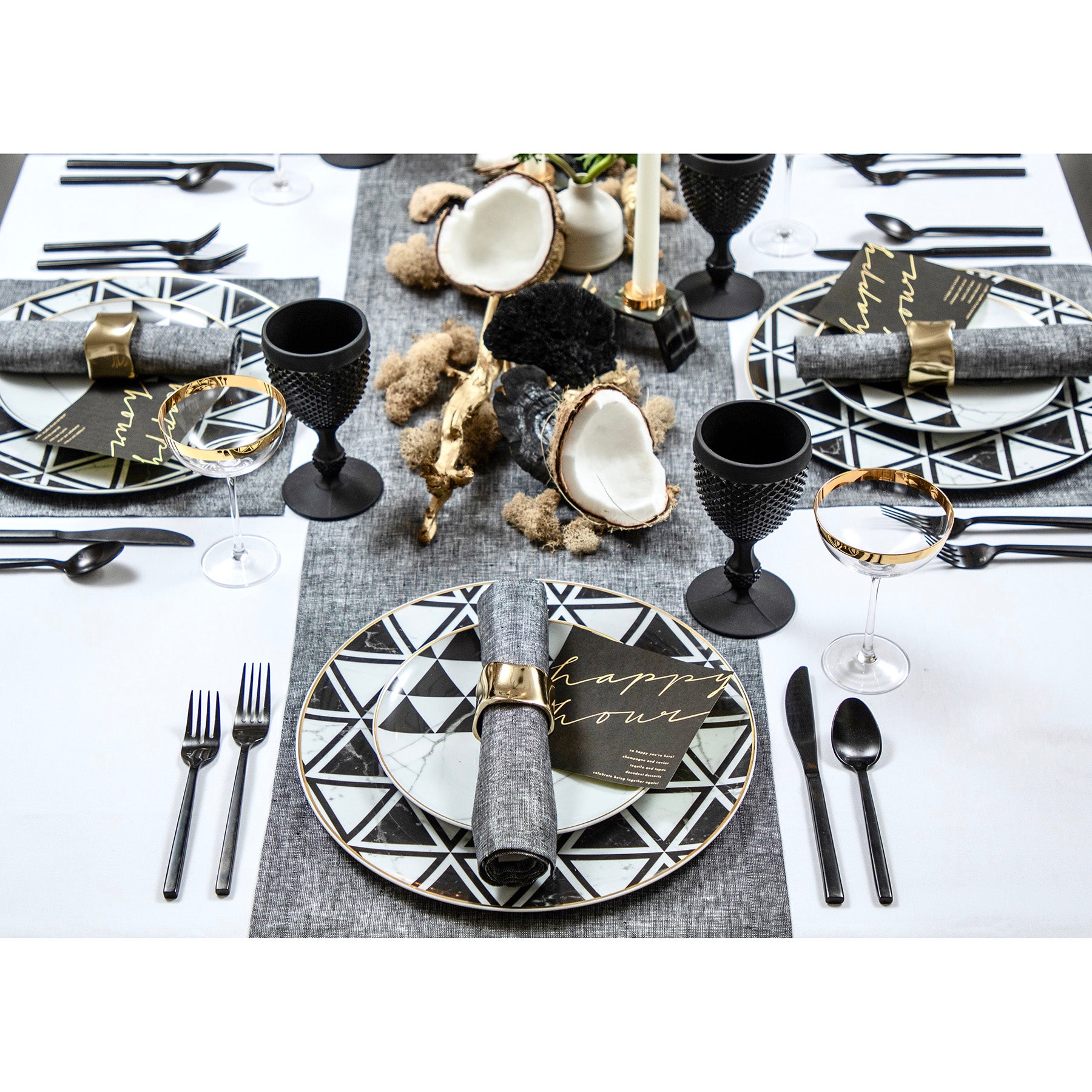 Elegant Festive Table Runner for Holiday Decor - Perfect for Christmas, Thanksgiving & Dinner Parties