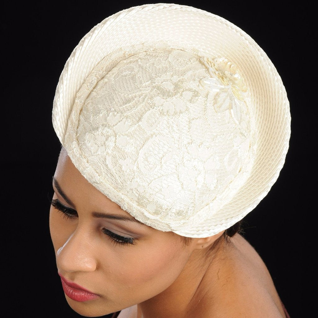 Elegant F6008 Cream Straw Fascinator with Delicate Lace Fabric - Perfect for Weddings, Tea Parties & Royal Ascot Events