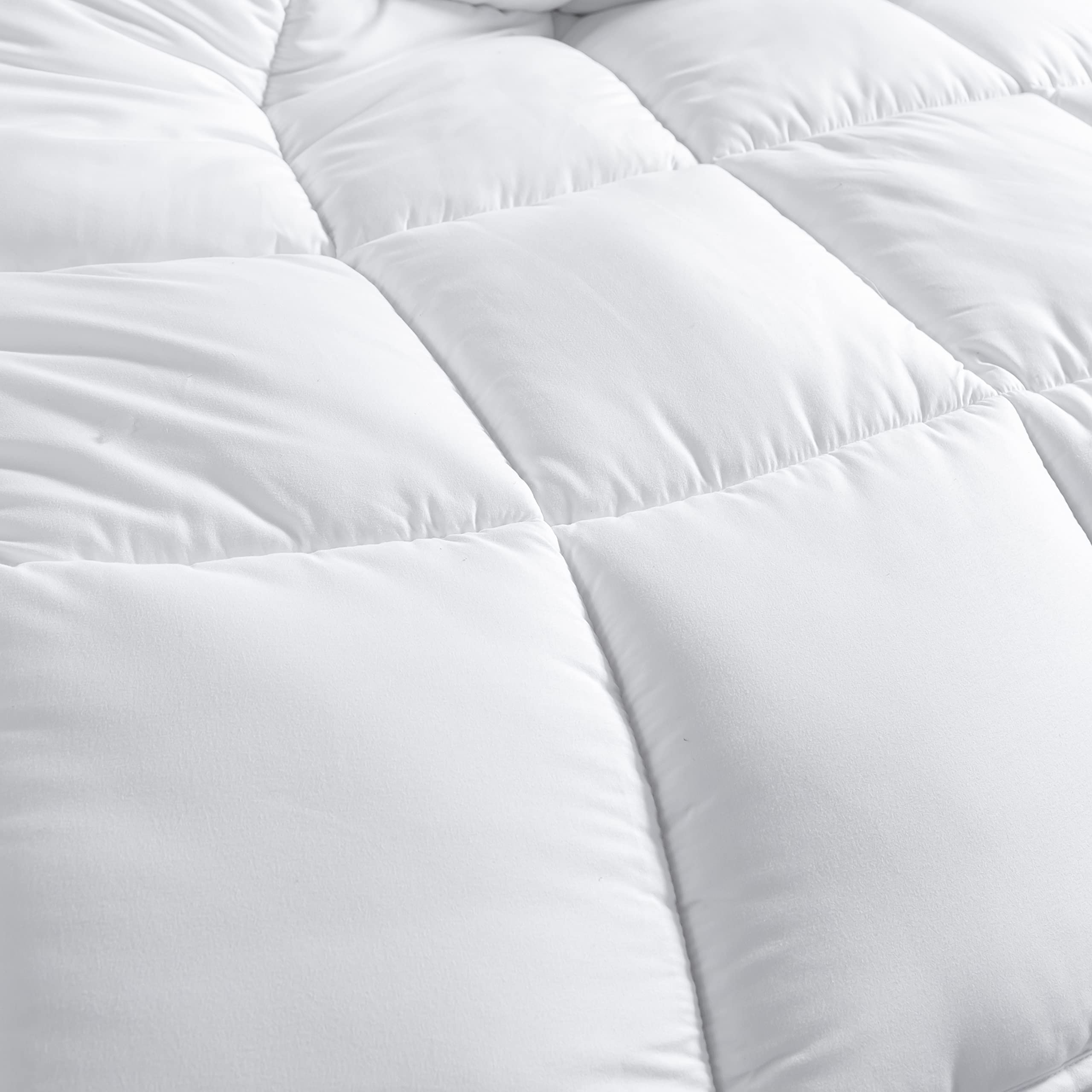 Extra Warm White Queen Size Down Alternative Comforter - Heavyweight All Season Fiberfill Duvet Insert 90x90 with Corner Tabs - Ultra Soft Brushed Microfiber Shell - Perfect for Winter Bedding & Cozy Home Decor