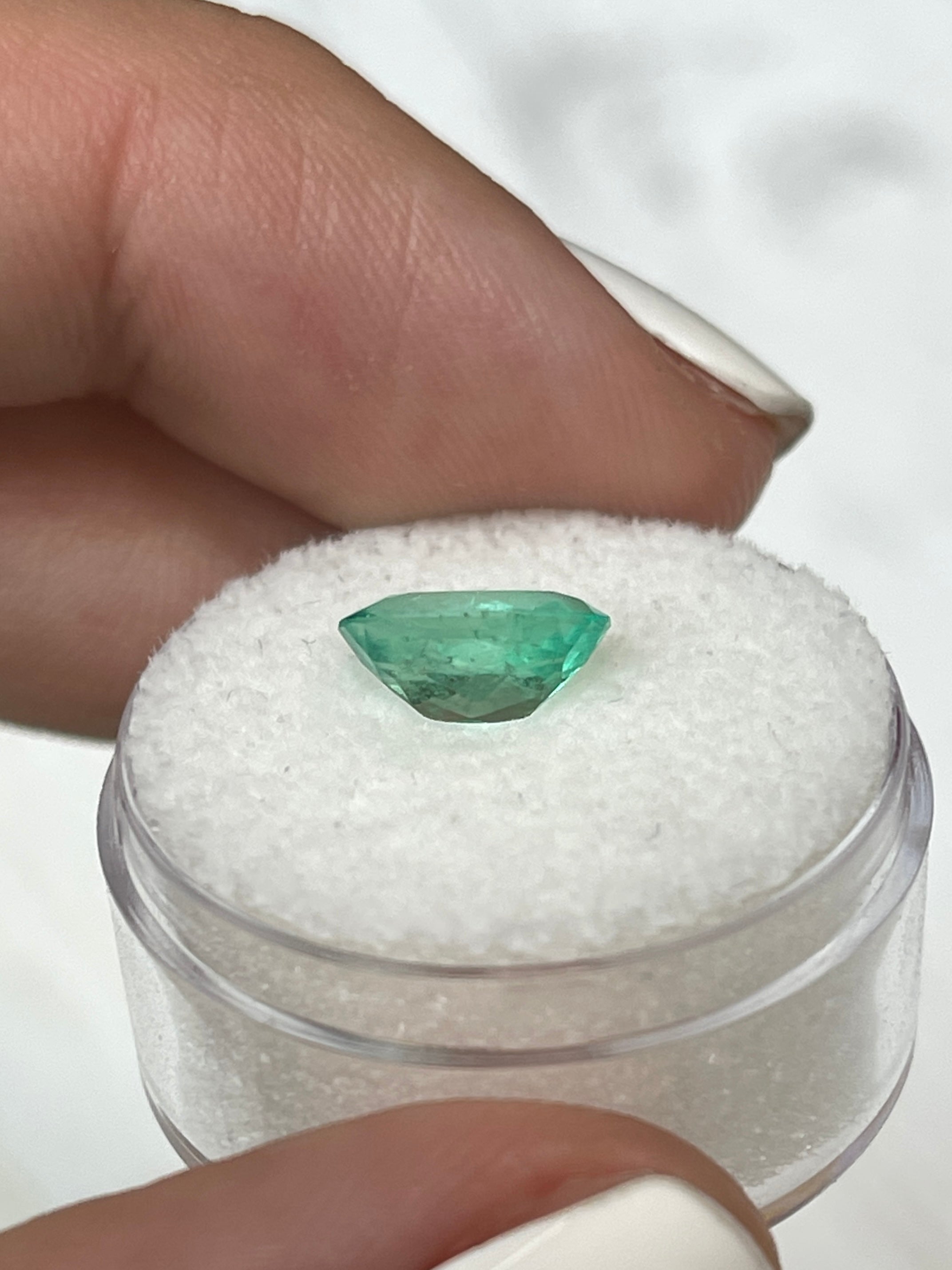 1.77 Carat 10x7mm Medium Light Green Natural Colombian Emerald Loose Gemstone - Oval Cut for Jewelry Making, Engagement Rings & Fine Collections