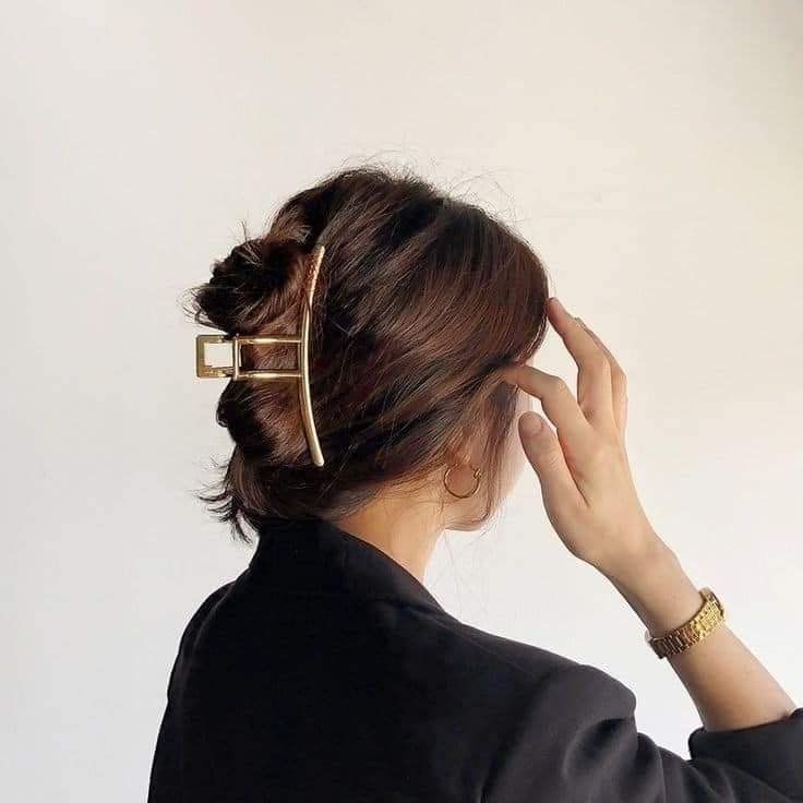 BEYTER 3-Pack Stylish Metal Hair Claw Clips for Women - Non-Slip Hair Clamps for Thick & Thin Hair - Perfect for Ponytails, Buns & Everyday Hairstyles
