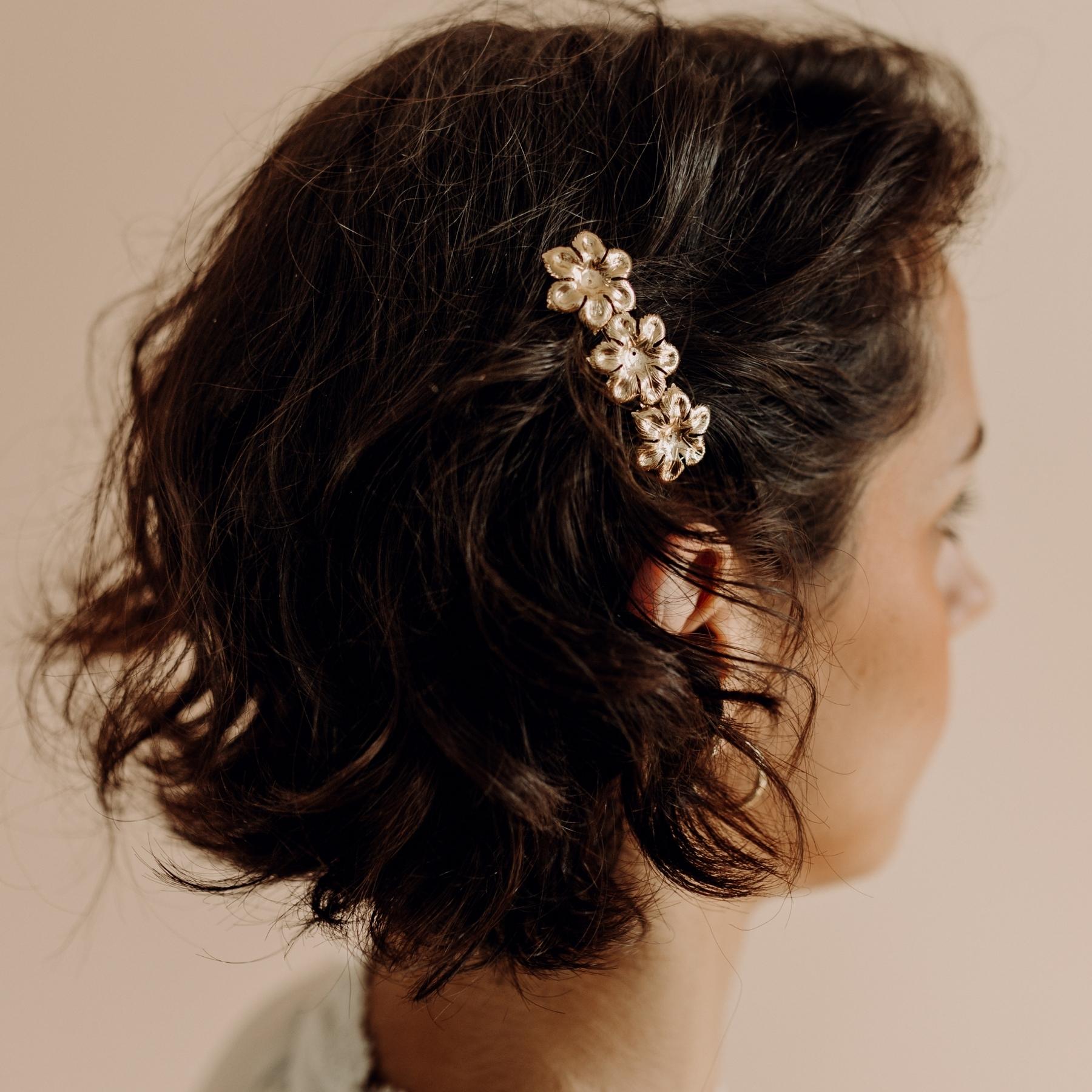 Elegant Gold Orphée Hair Clip for Women - Perfect for Weddings, Parties & Everyday Style