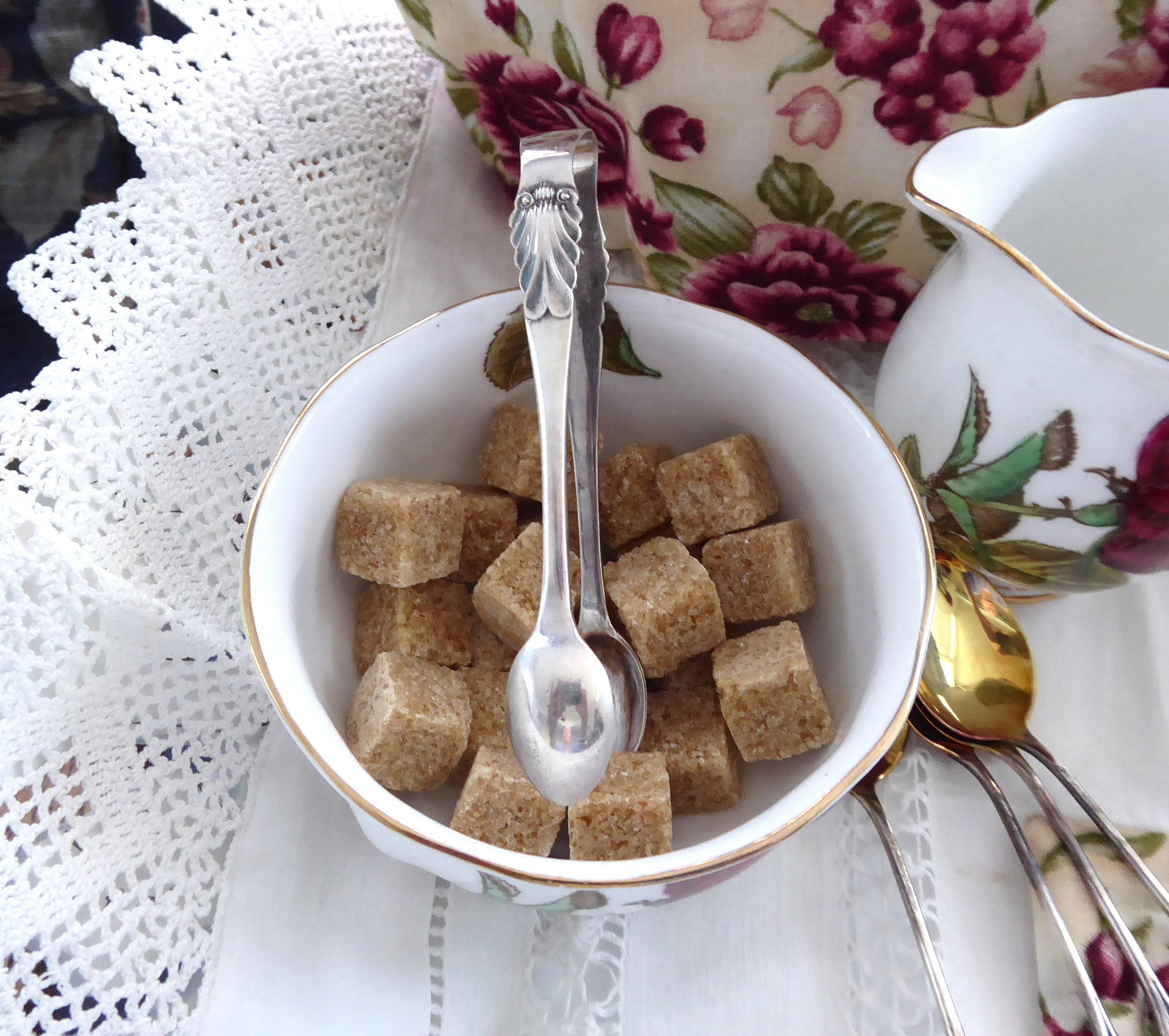 Antique English Sterling Silver Sugar Tongs - Elegant Edwardian Shell Design for Tea Parties & Vintage Tableware Collections