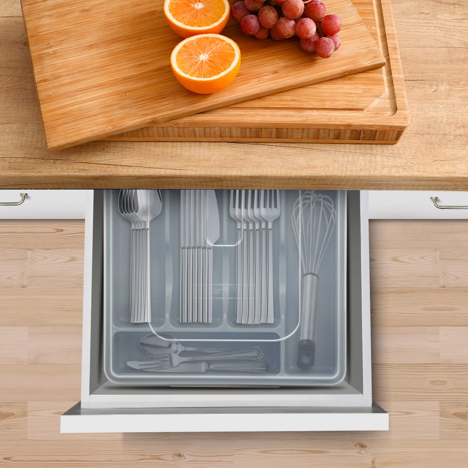 **5-Compartment Gray Plastic Silverware Organizer with Lid - Drawer & Countertop Utensil Holder for Kitchen, Dining, and Office Use**
