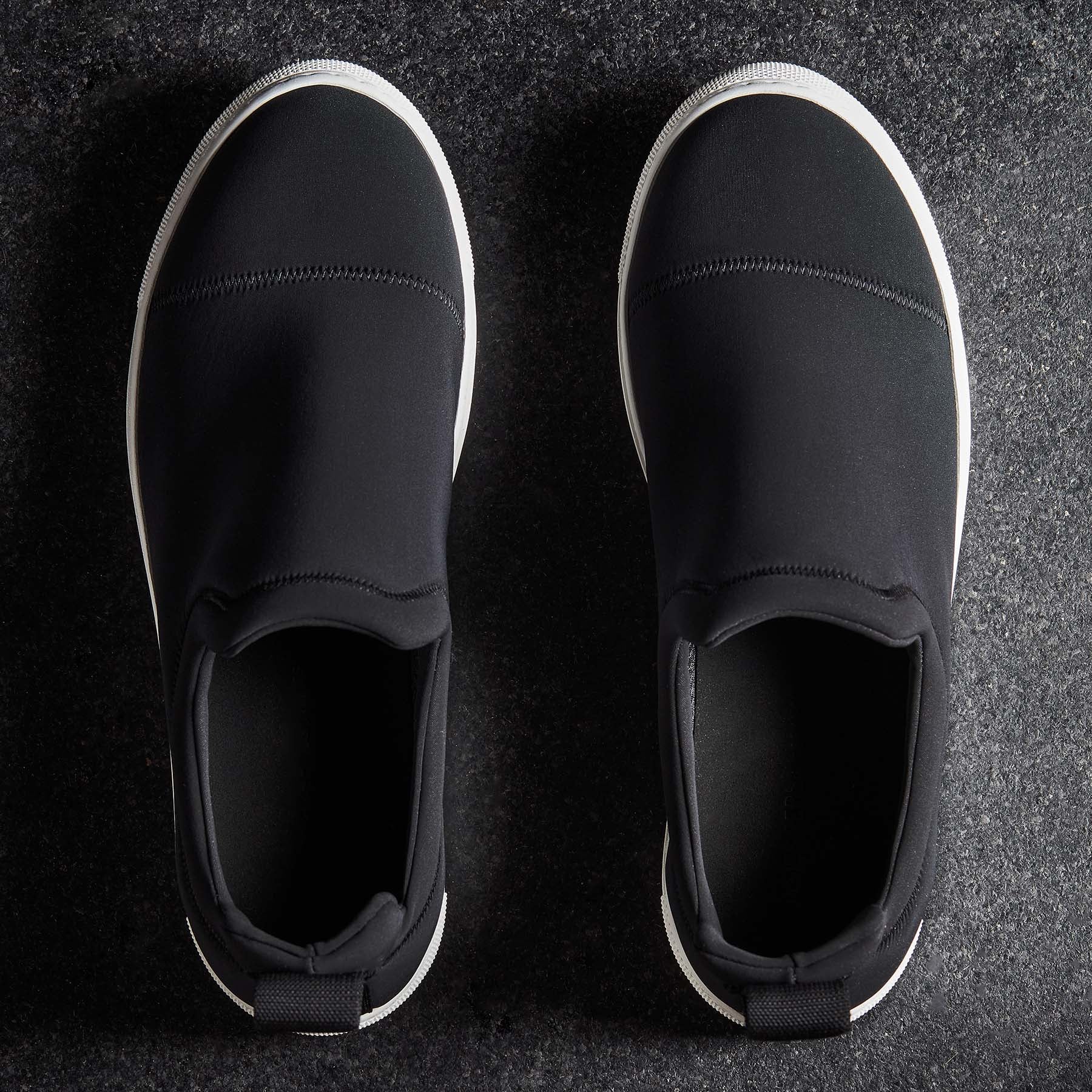 Men's Zuma Scuba Slip-On Sneakers - Comfortable Waterproof Black Casual Shoes for Walking, Travel & Outdoor Activities