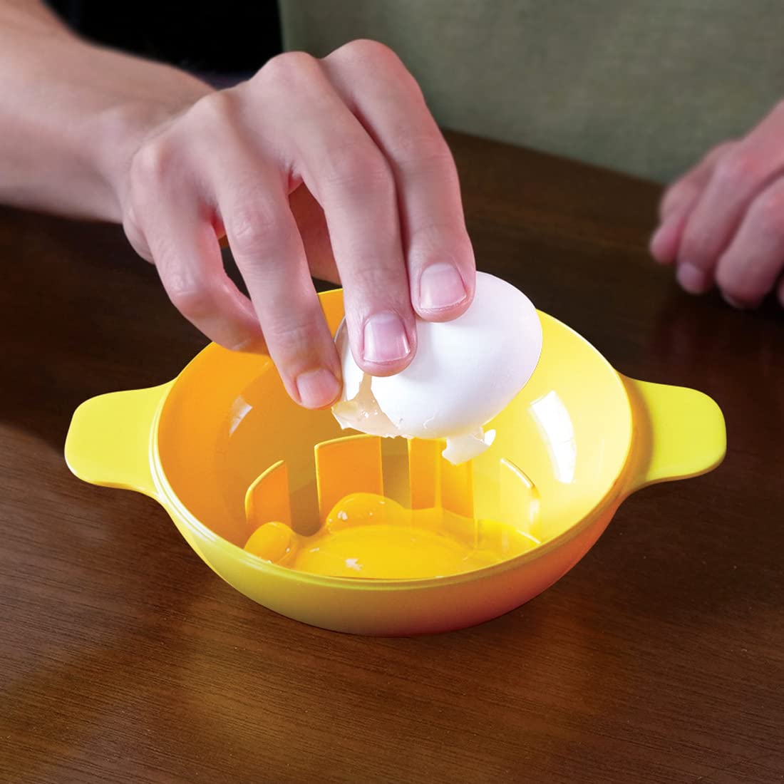 Microwave Egg Cooker - Silicone Egg Poacher, Scrambler & Omelet Maker with Yolk Separator & Shell Cracker | Perfect for Breakfast, Keto & Meal Prep | BPA-Free, Easy to Clean & Dishwasher Safe