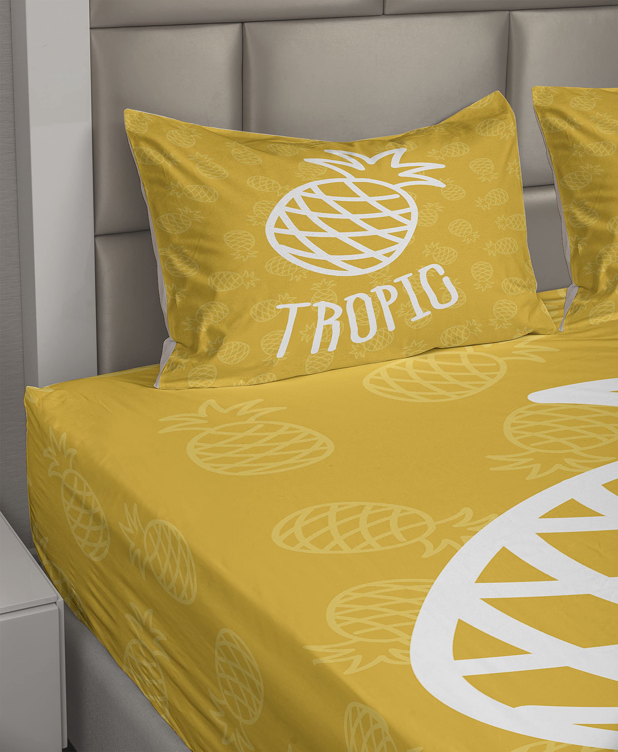 Ambesonne Yellow & White King Size 4-Piece Sheet Set - Tropical Pineapple Hawaiian Design, Fitted & Flat Sheets with Pillowcases - Soft Bedding for Summer, Beach House Decor, Guest Room & Vacation Home Essentials