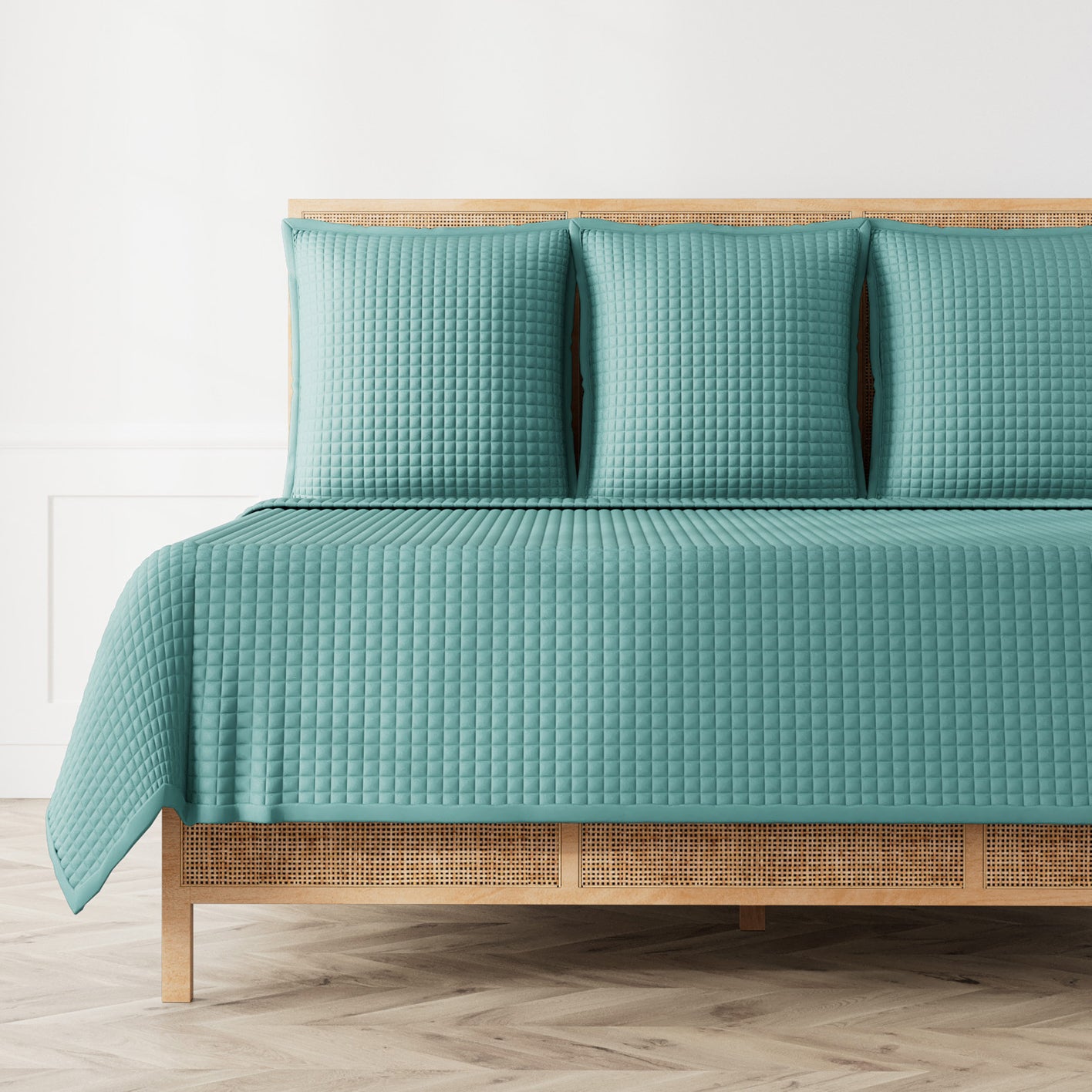 Ready to Bed 2.0 Quilted Coverlet - Soft & Breathable Bedspread for All Seasons | Perfect for Bedroom Decor, Guest Rooms & Cozy Nights