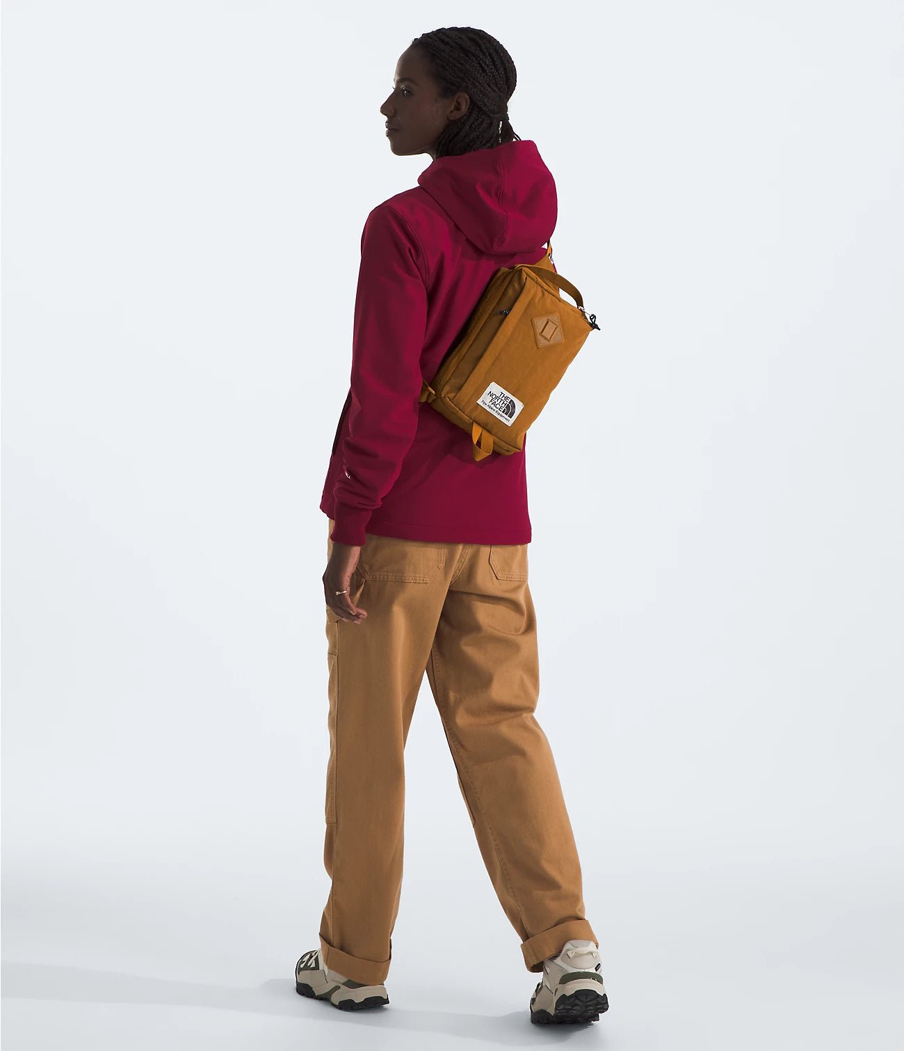 The North Face Berkeley Field Bag - Durable Crossbody Sling Pack for Hiking, Travel & Everyday Use | Water-Resistant Outdoor Messenger Bag for Men & Women