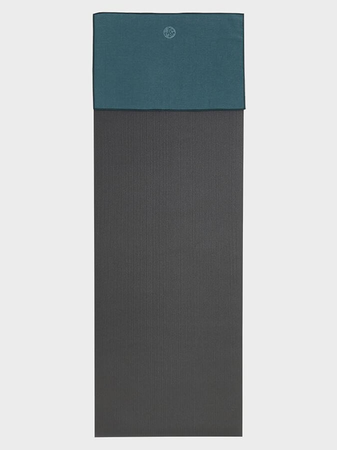 Manduka Yogitoes Yoga Hand Towels - Non-Slip, Absorbent & Eco-Friendly for Hot Yoga, Pilates & Workouts - Perfect for Grip & Sweat Control