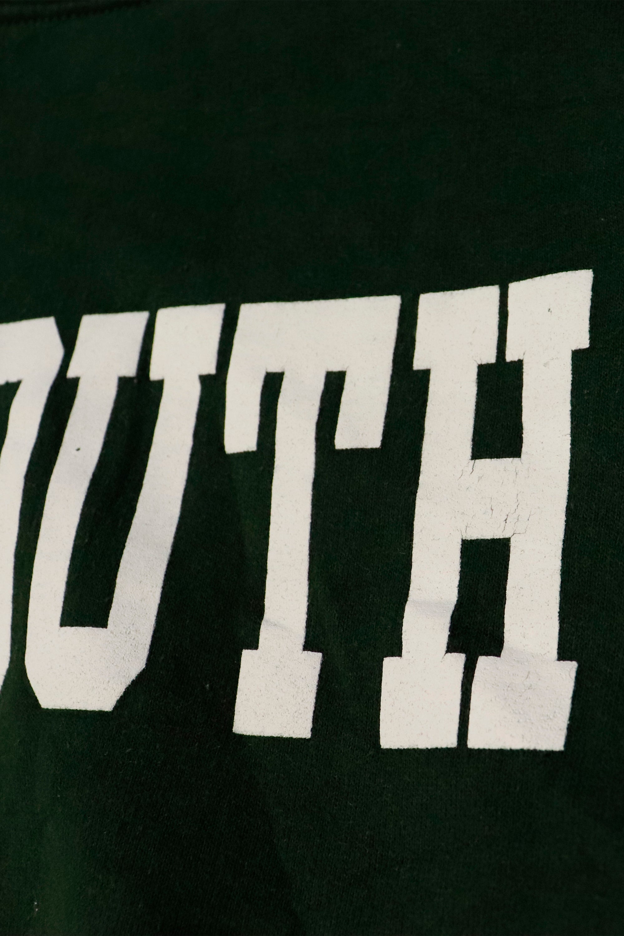 Vintage Dartmouth College University Sweatshirt - Classic Unisex Crewneck Pullover for Alumni & Students - Perfect for Campus Wear, Gameday & Casual Outfits
