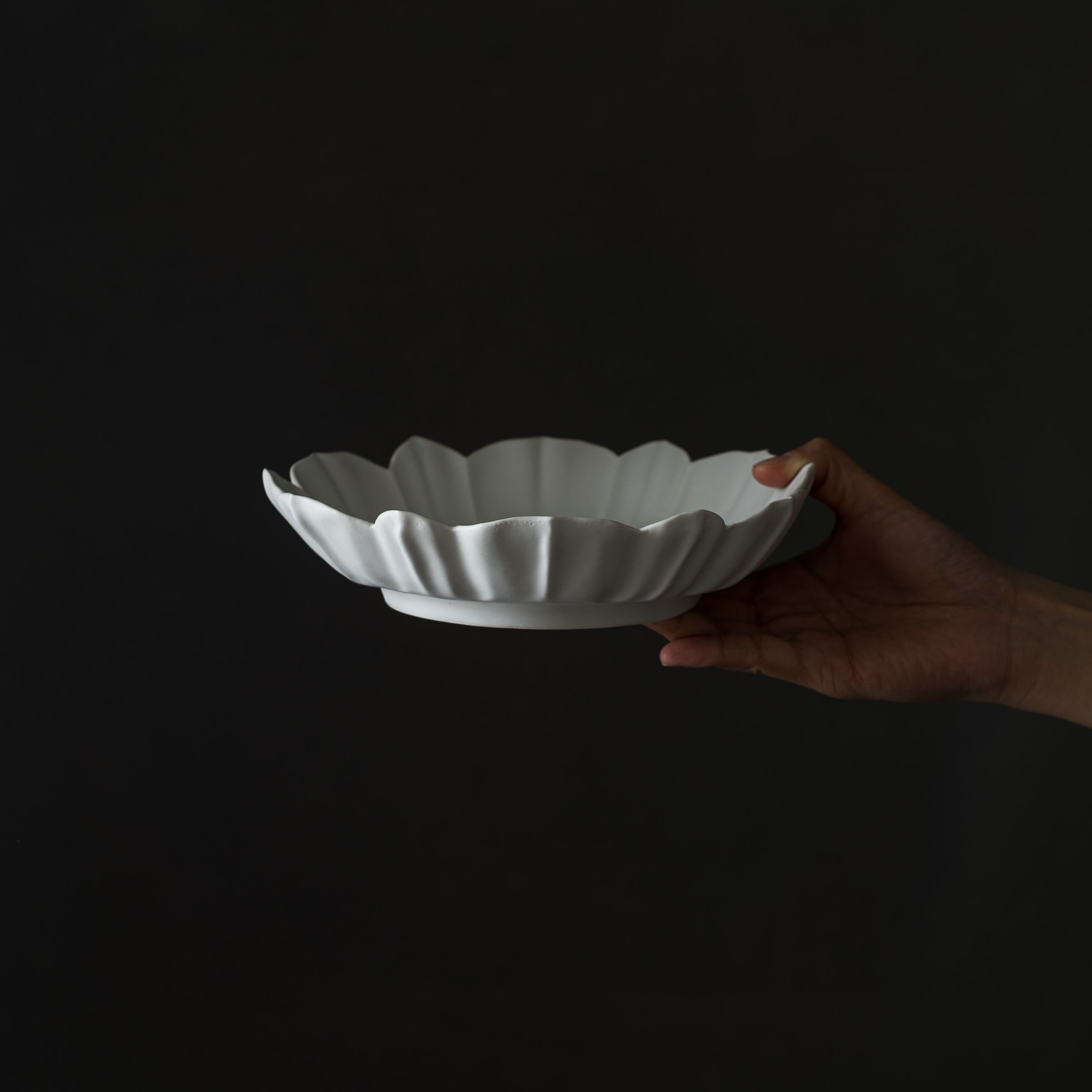 USUKIYAKI Ryoka Handmade Deep Plate - Authentic Japanese Ceramic Bowl for Sushi, Ramen & Noodles | Elegant Dining & Home Decor