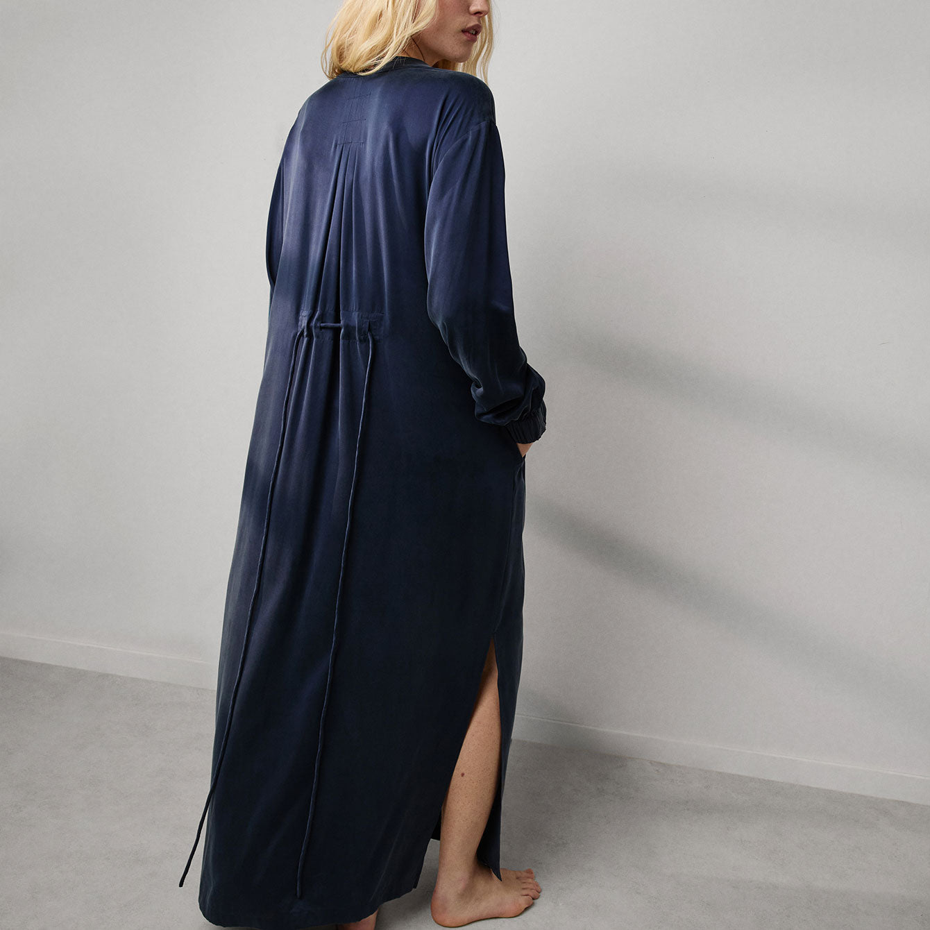 Luxury Washable Silk Long Robe for Women - Soft & Breathable Kimono Style Bathrobe - Perfect for Spa, Bridal, and Home Relaxation