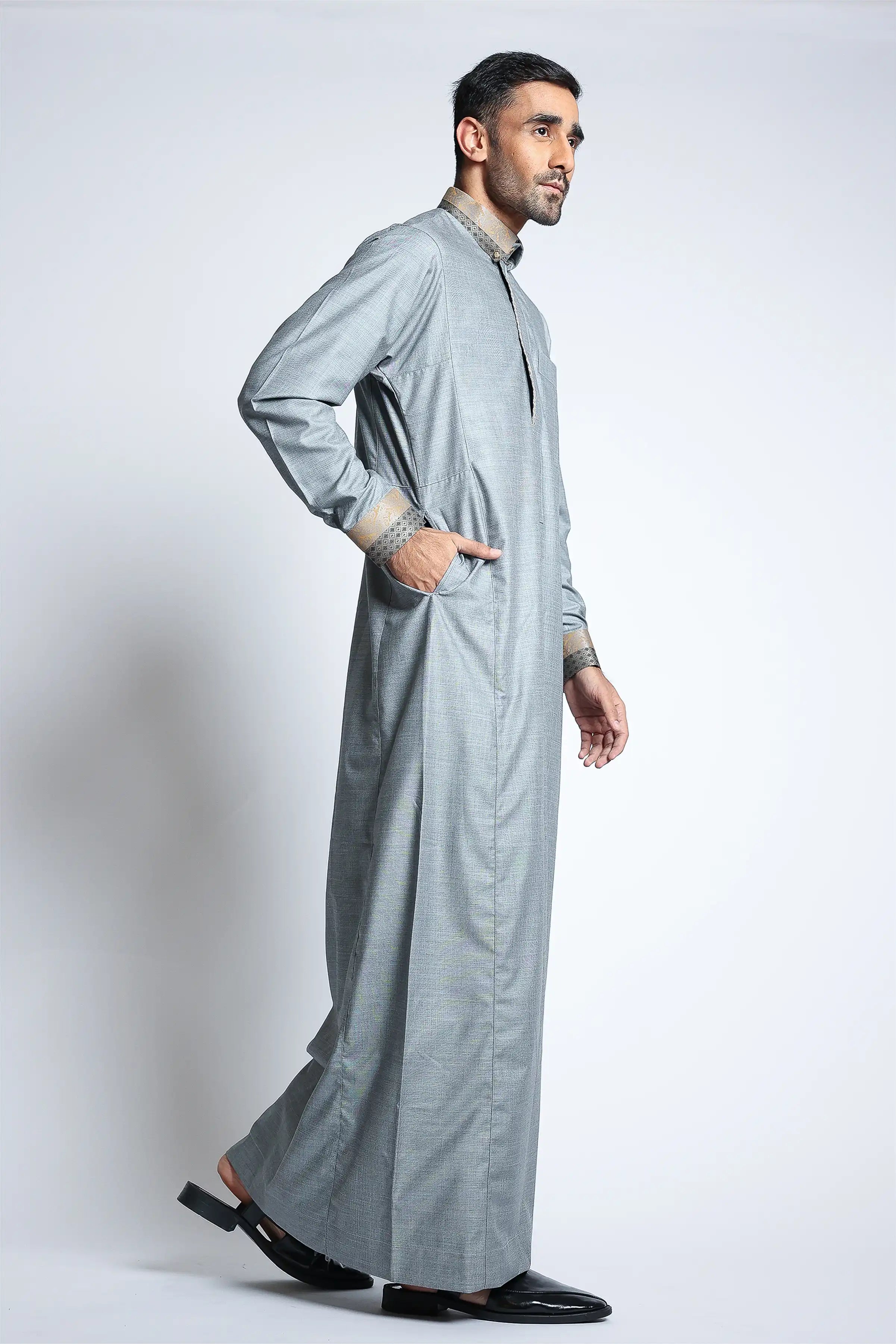J136 C1 Link Water Blue Thobe for Men - Islamic Prayer Robe & Traditional Arabic Dress - Perfect for Eid, Ramadan & Special Occasions