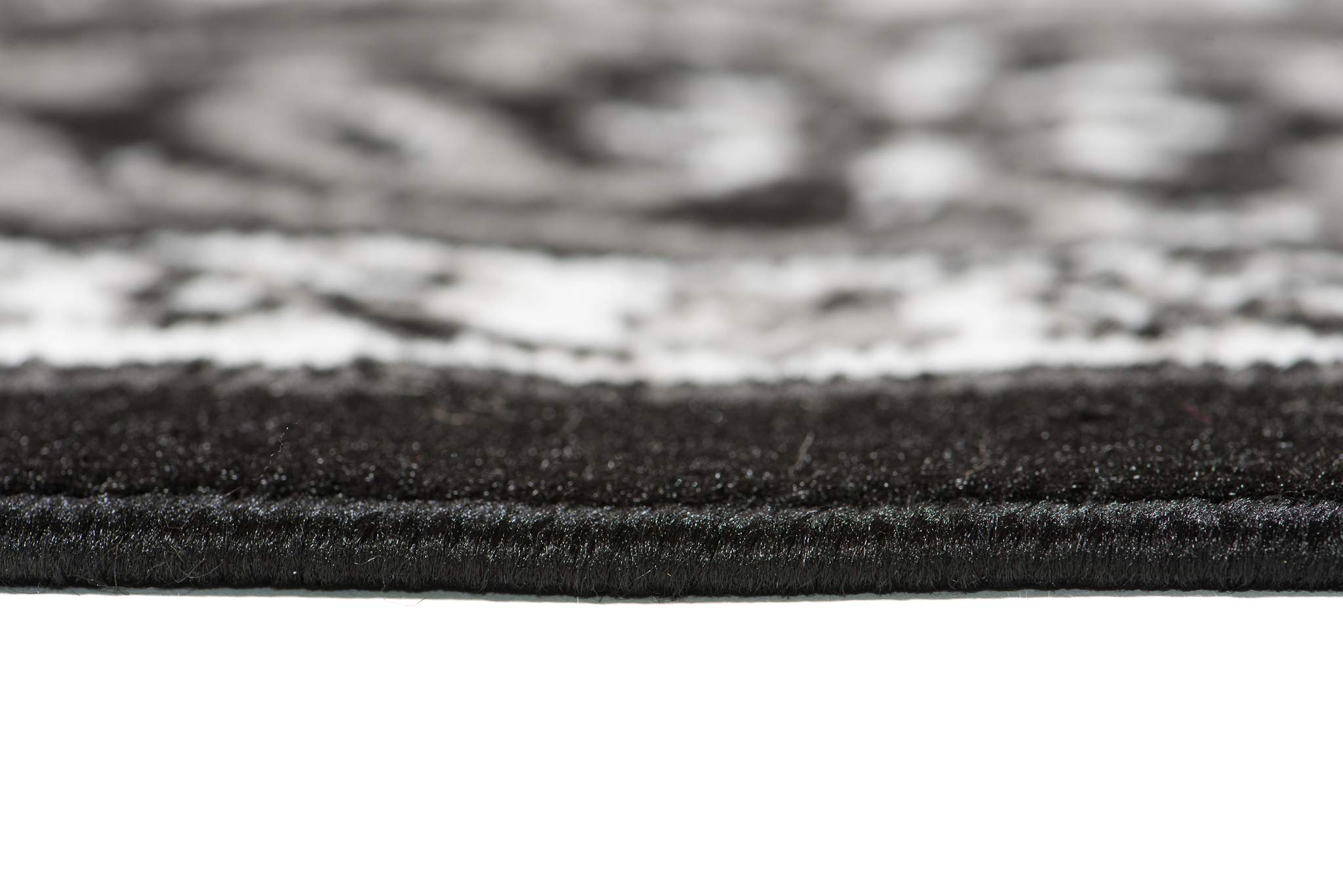 Premium Oriental Rug for Living Room - 140x200cm Short Pile Black Persian Design Carpet - Perfect for Home Decor, Bedroom & Office
