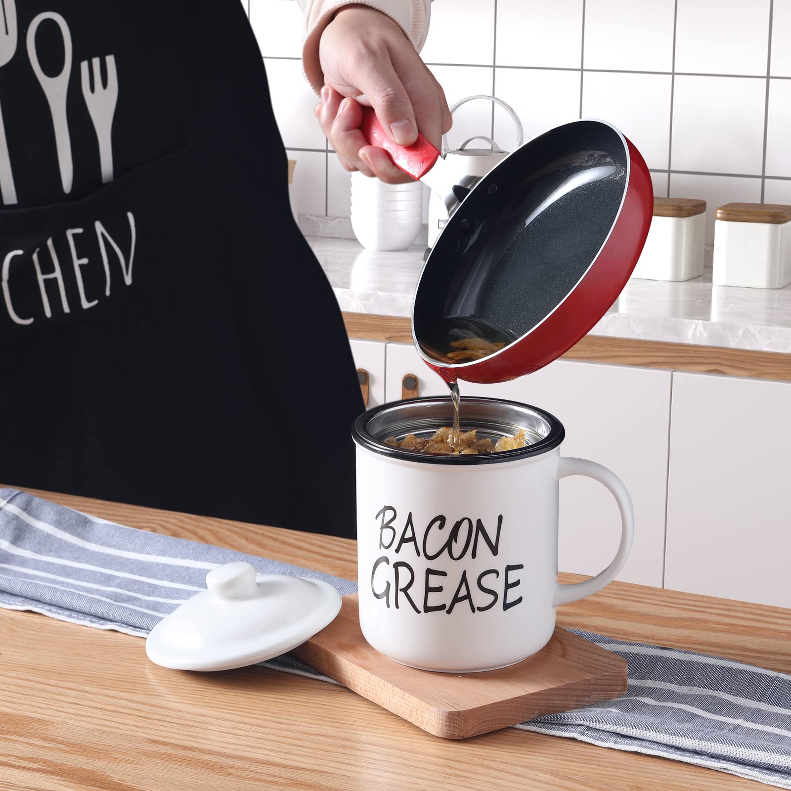 Premium Ceramic Bacon Grease Keeper with Built-in Strainer - White - Perfect for Kitchen Storage & Cooking Oil Recycling