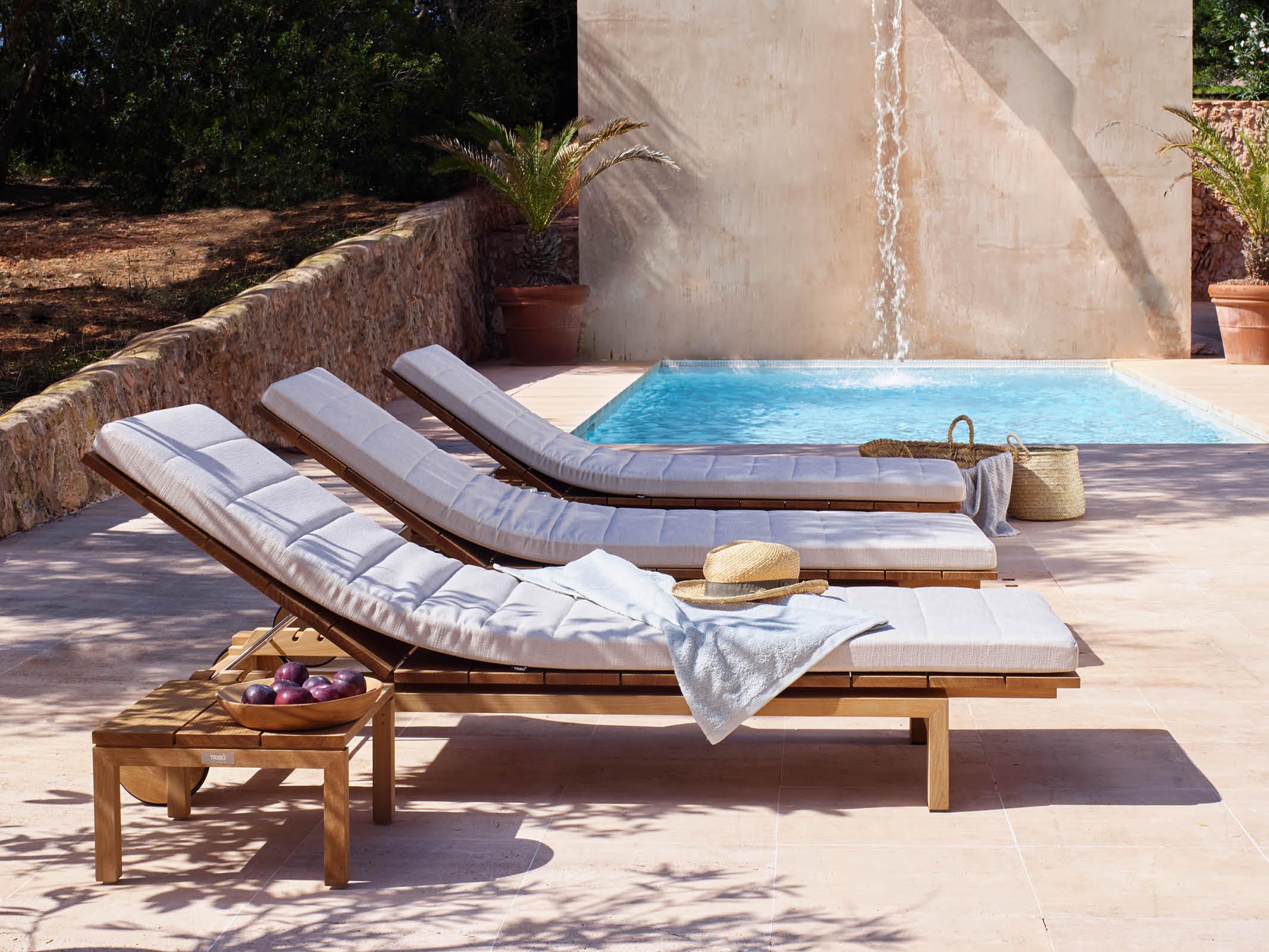Premium Kos Lounger - Ultra Comfortable Reclining Chair for Relaxation & Lounging - Perfect for Living Room, Patio, Poolside & Outdoor Use