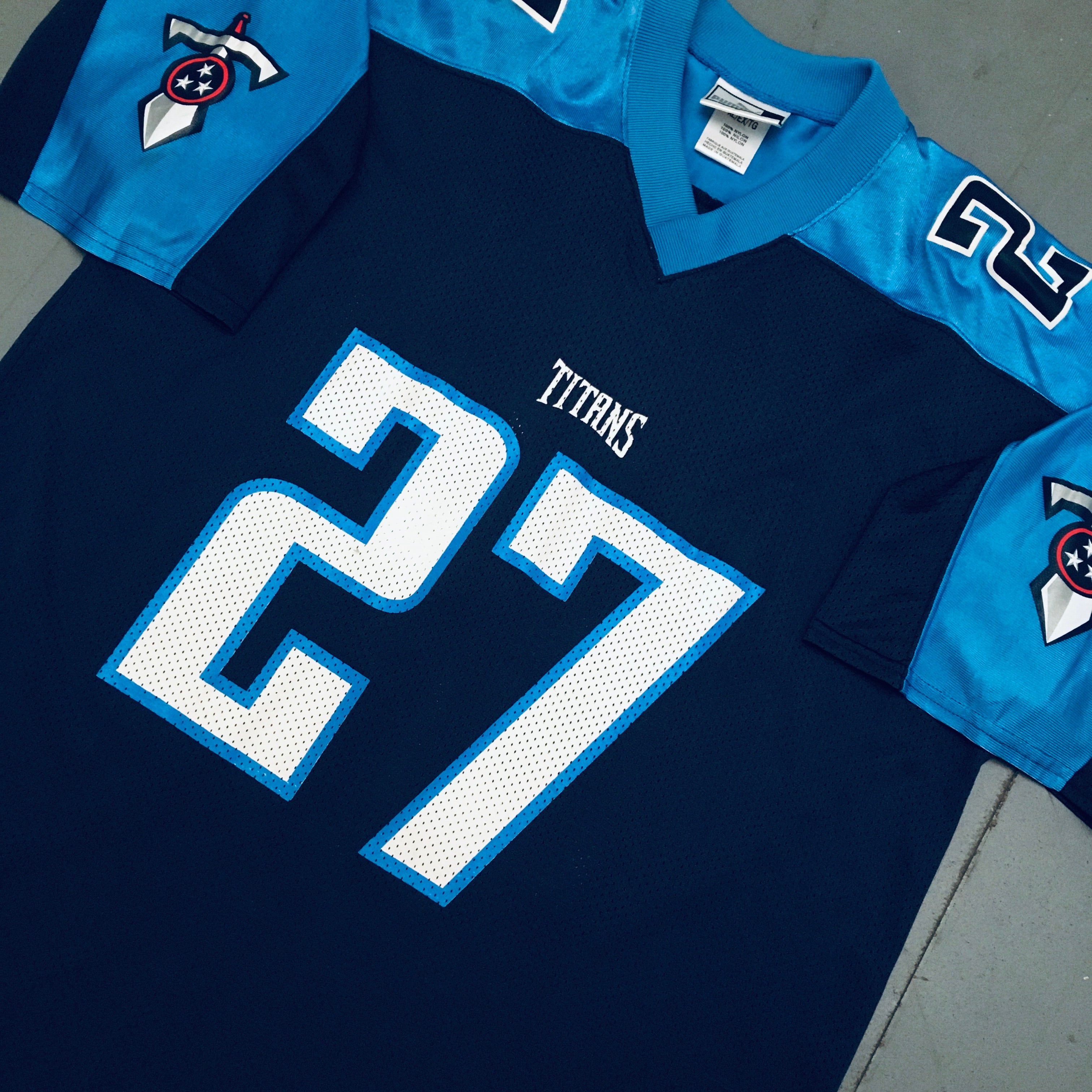 Tennessee Titans Eddie George 1999/00 Jersey XL - Authentic NFL Football Jersey for Fans & Collectors - Perfect for Game Day, Tailgating, and Sports Memorabilia Display
