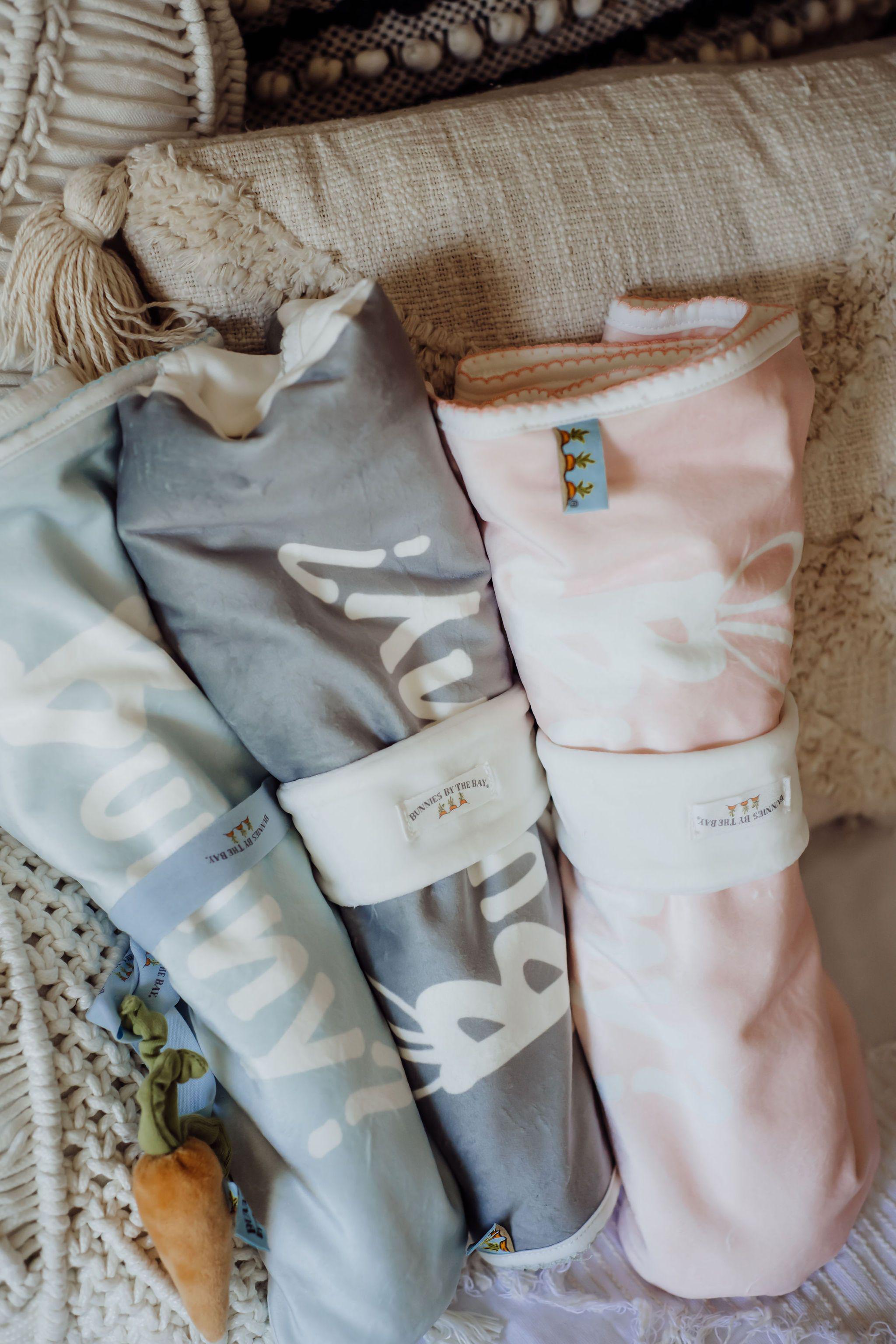 Soft Bloom Who's a Bunny Receiving Blanket - Adorable Baby Swaddle Blanket for Newborns & Infants - Perfect for Nursery, Photo Shoots & Gift Giving
