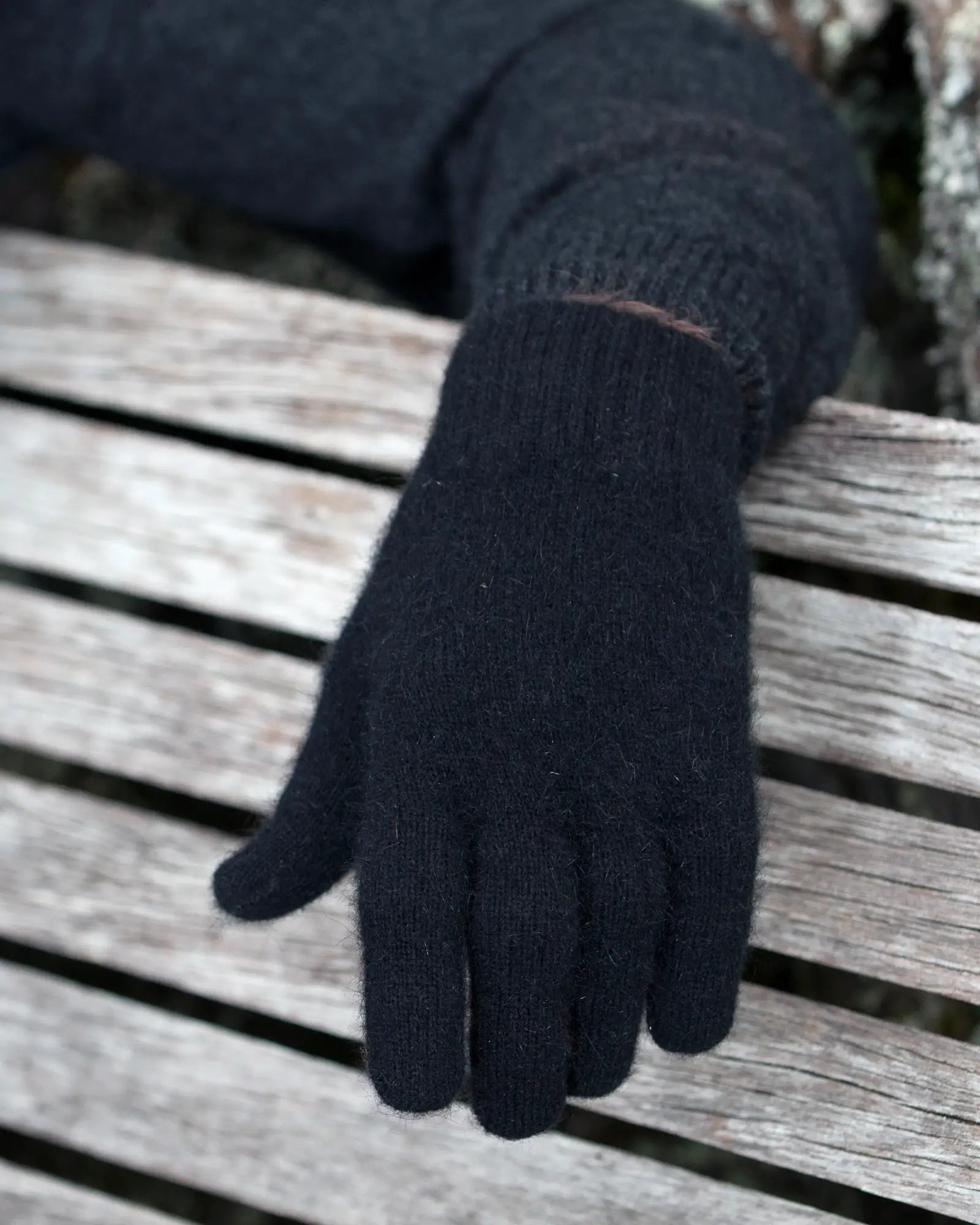Premium Black Plain Gloves - Possum Merino Wool Blend NX100 - Warm Winter Accessories for Outdoor Activities & Daily Commute