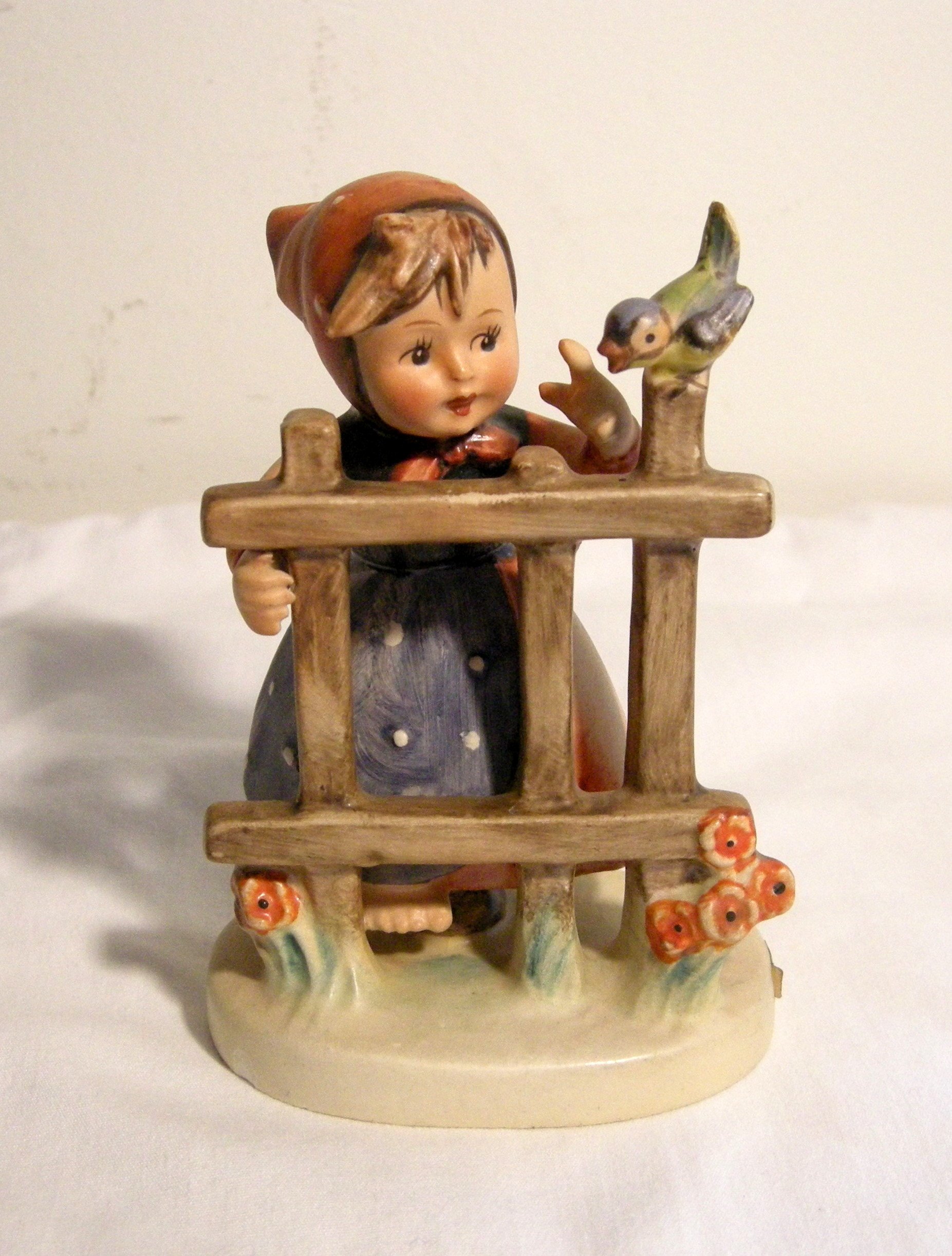 Hummel SIGNS OF SPRING Hum 203/2/0 - Collectible Figurine for Home Decor & Gift Giving - Perfect for Spring Display & Easter Decorations