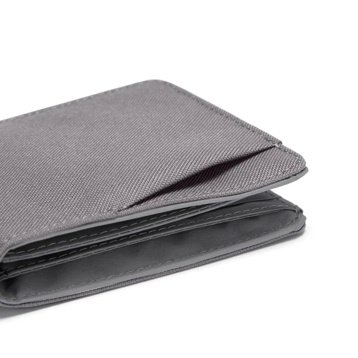 Pacsafe RFIDsafe™ RFID Blocking Bifold Wallet for Men & Women - Secure Travel & Everyday Use - Anti-Theft Credit Card Holder for Passport & Cash Protection