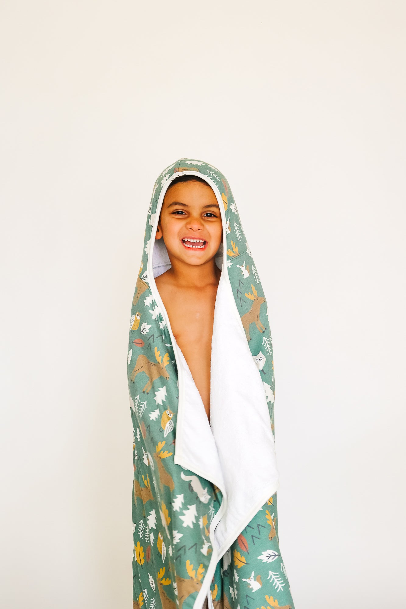 Premium Big Kids Hooded Towel - Soft & Absorbent Bath Towel for Boys & Girls - Perfect for Beach, Pool & After Bath Use