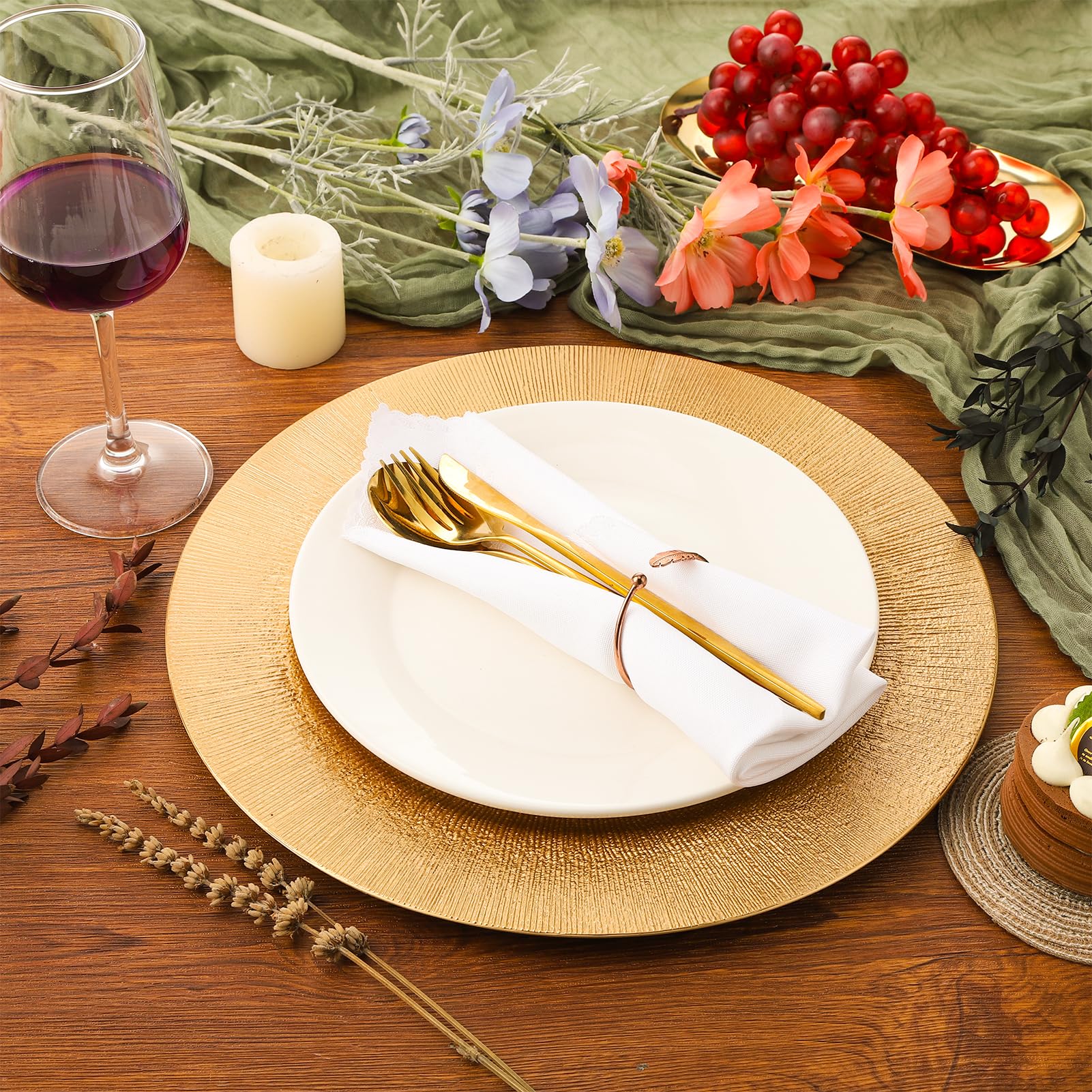 18-Piece Gold Charger Plates Set - 13 Inch Elegant Textured Plastic Chargers for Weddings, Parties & Events - Reusable Tableware & Dinner Plate Decor for Formal Dining, Buffets & Special Occasions