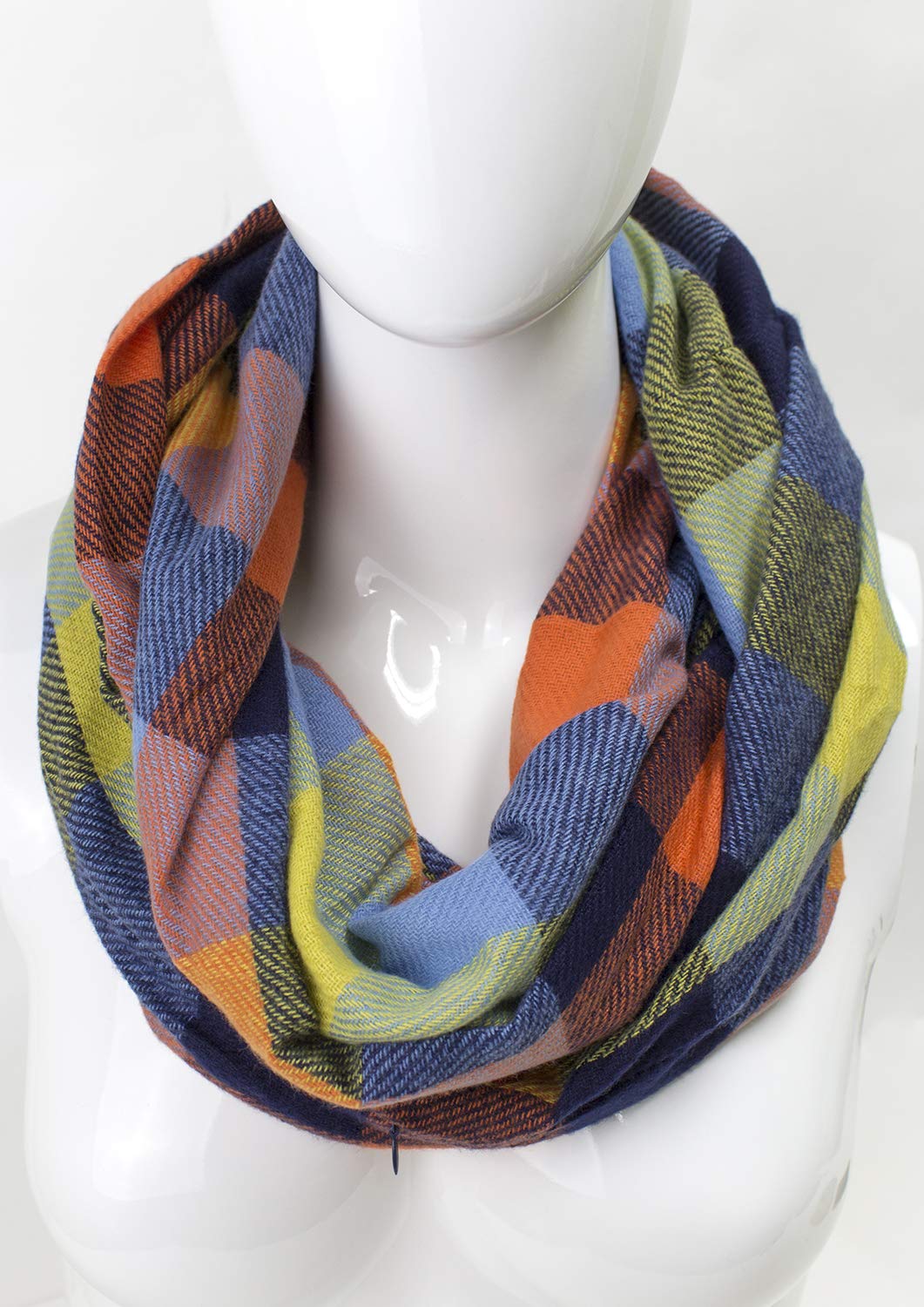 Stylish Winter Plaid Infinity Scarf with Hidden Zipper Pocket - Warm Fashion Travel Scarf for Women & Men | Perfect for Cold Weather, Outdoor Activities & Holiday Gifts