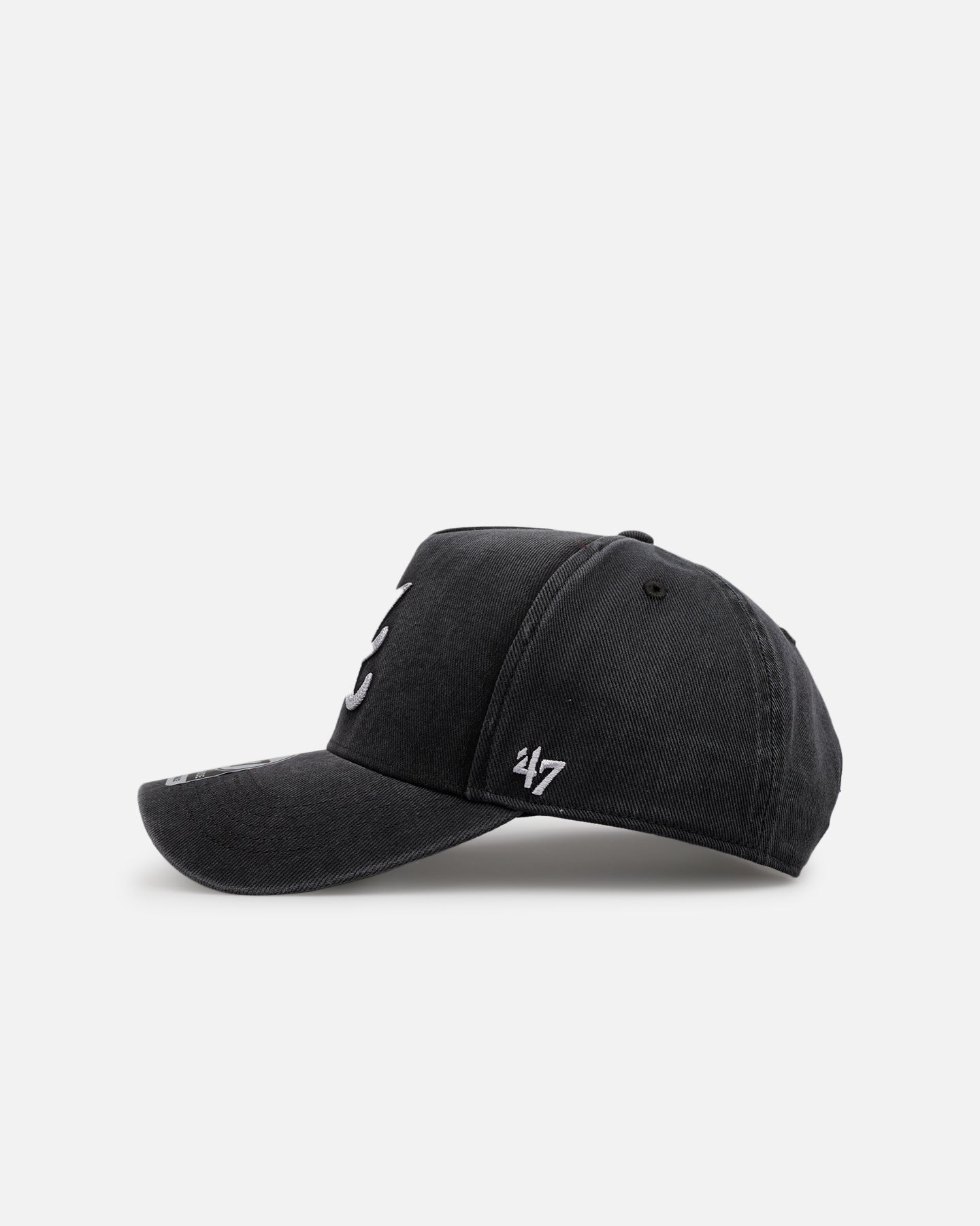 47 Brand Atlanta Braves 'Washed Black' Snapback Hat - Adjustable Baseball Cap for Men & Women - Perfect for Sports Games, Casual Wear & Fan Collections