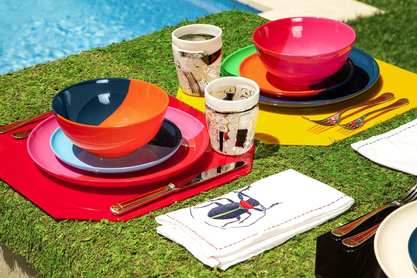 Exclusive Thomas Fuchs Creative Melamine Serving Tray - 1/2 & 1/2 Size in Fuchsia/Red - Durable & Stylish for Parties, Restaurants, and Home Entertaining