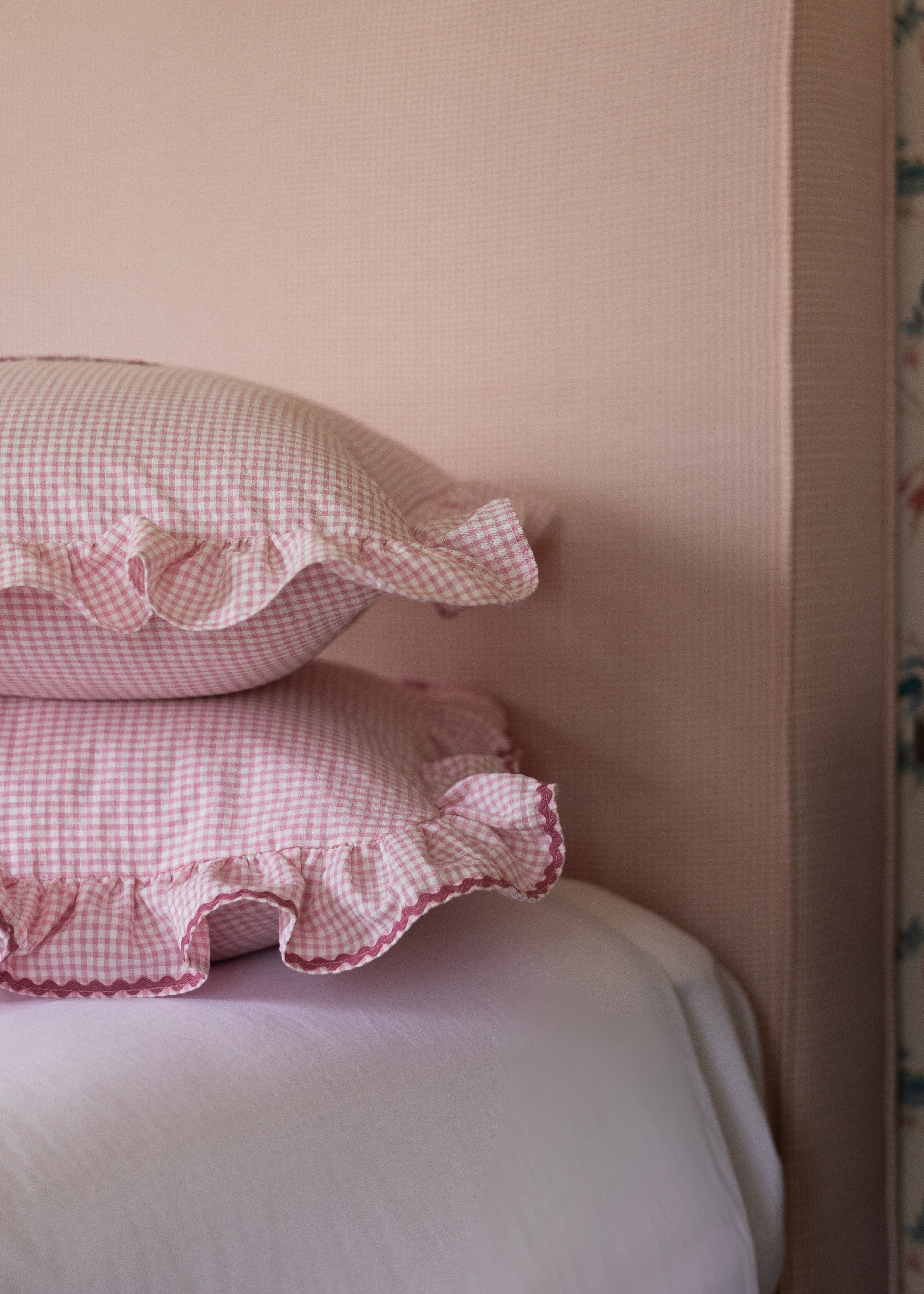 Stylish Vichy Pink Cushion Cover - Soft & Durable Home Decor for Sofa, Bed, or Chair - Perfect for Living Room, Bedroom & Office